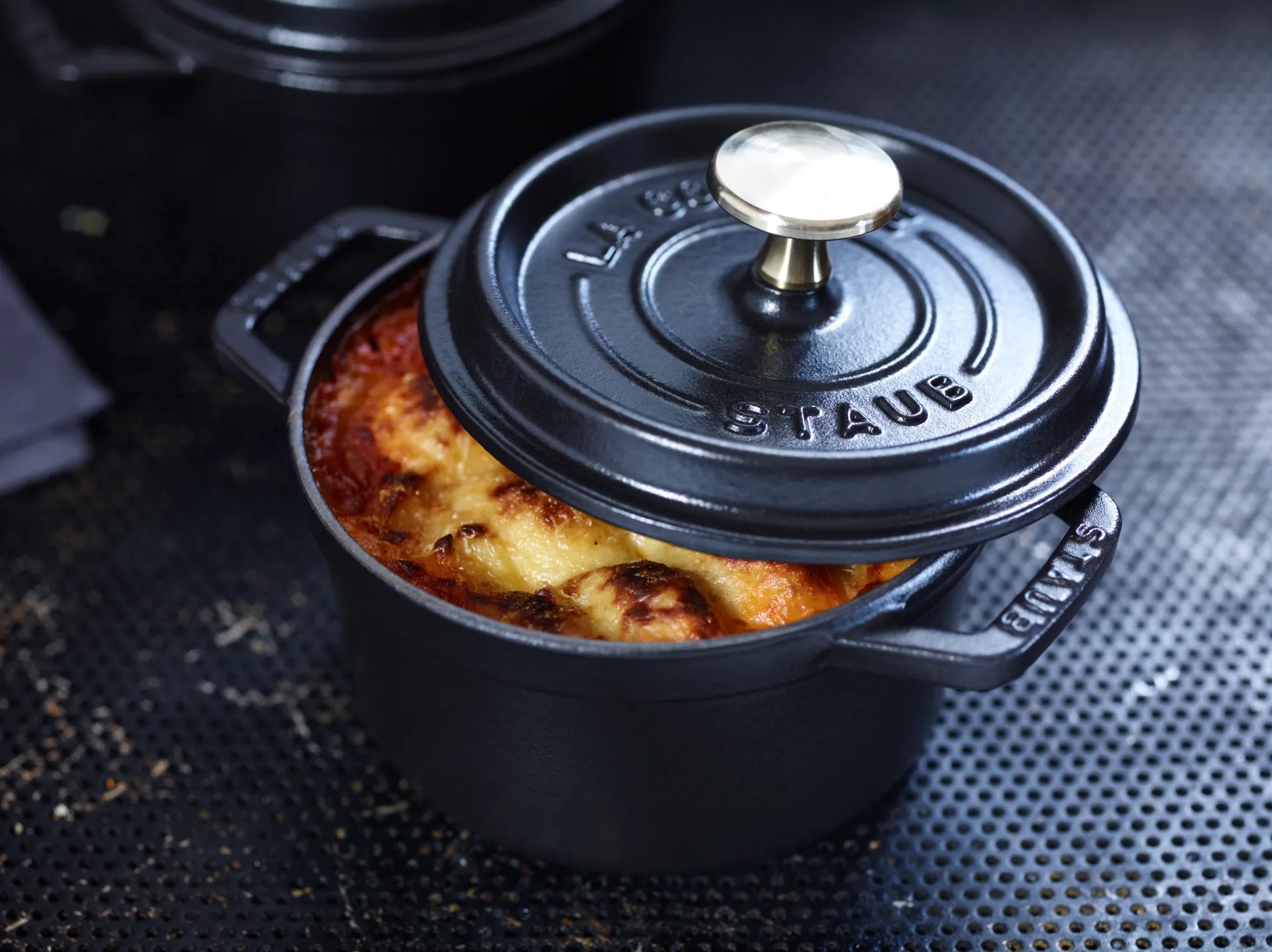Staub La Cocotte panela redonda de ferro fundido 0,8 L, Preto STAUB