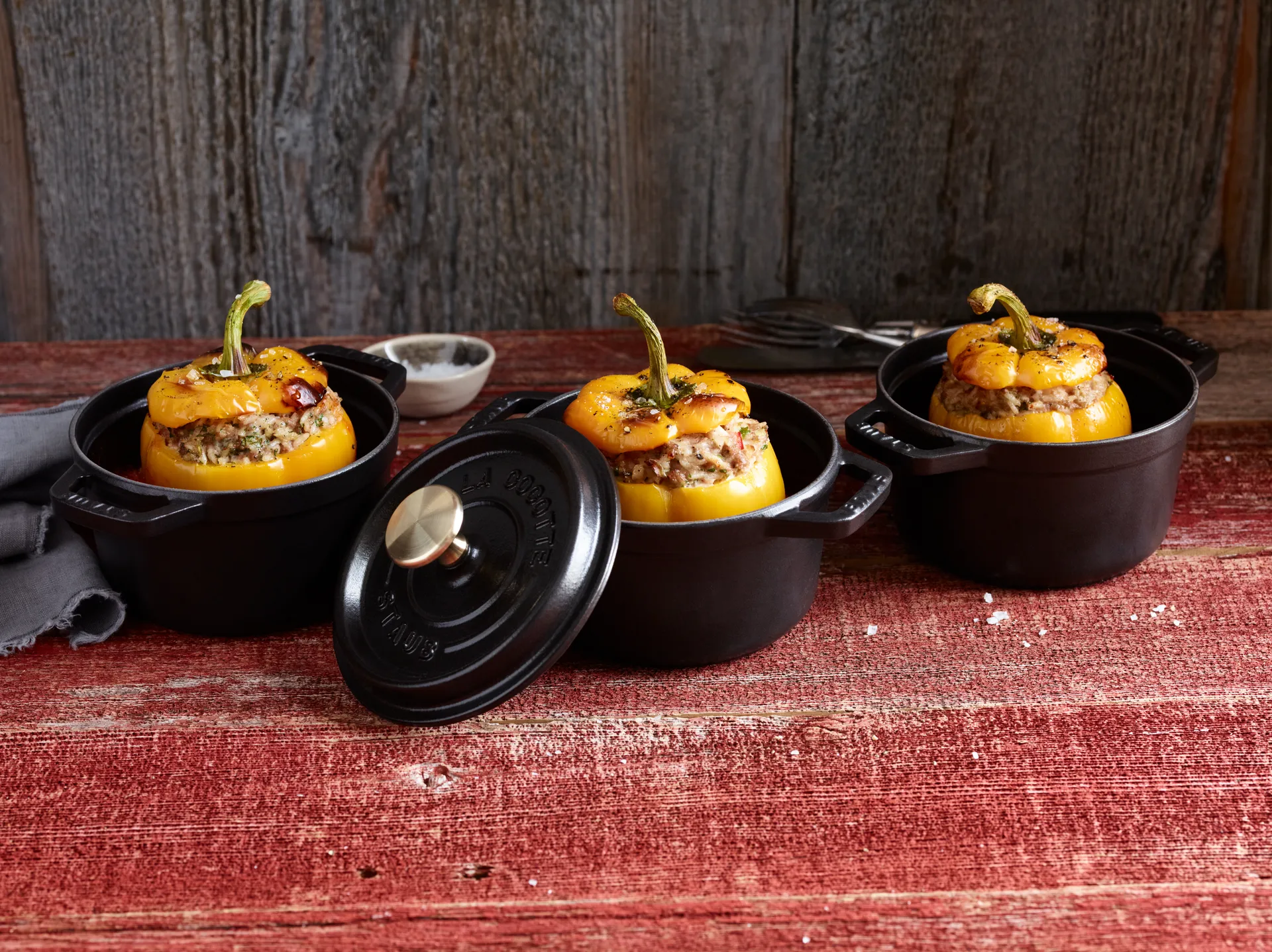 Staub La Cocotte panela redonda de ferro fundido 0,8 L, Preto STAUB