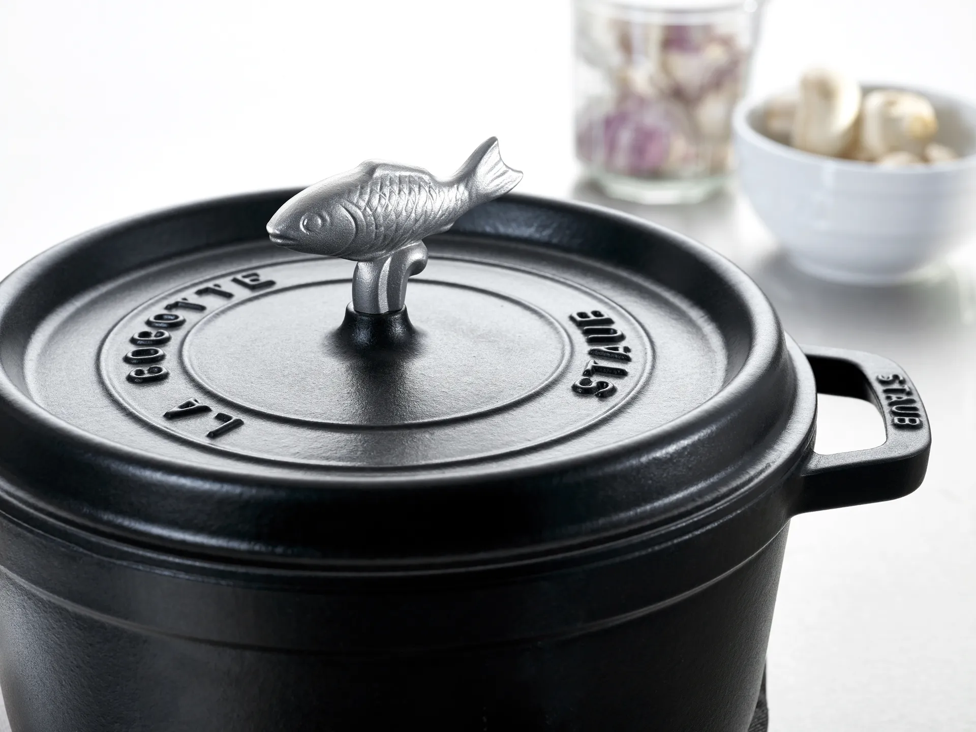 Staub puxador de metal, Peixe STAUB