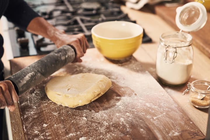 Staub rolo de massa silicone L, Preto-madeira de acácia STAUB