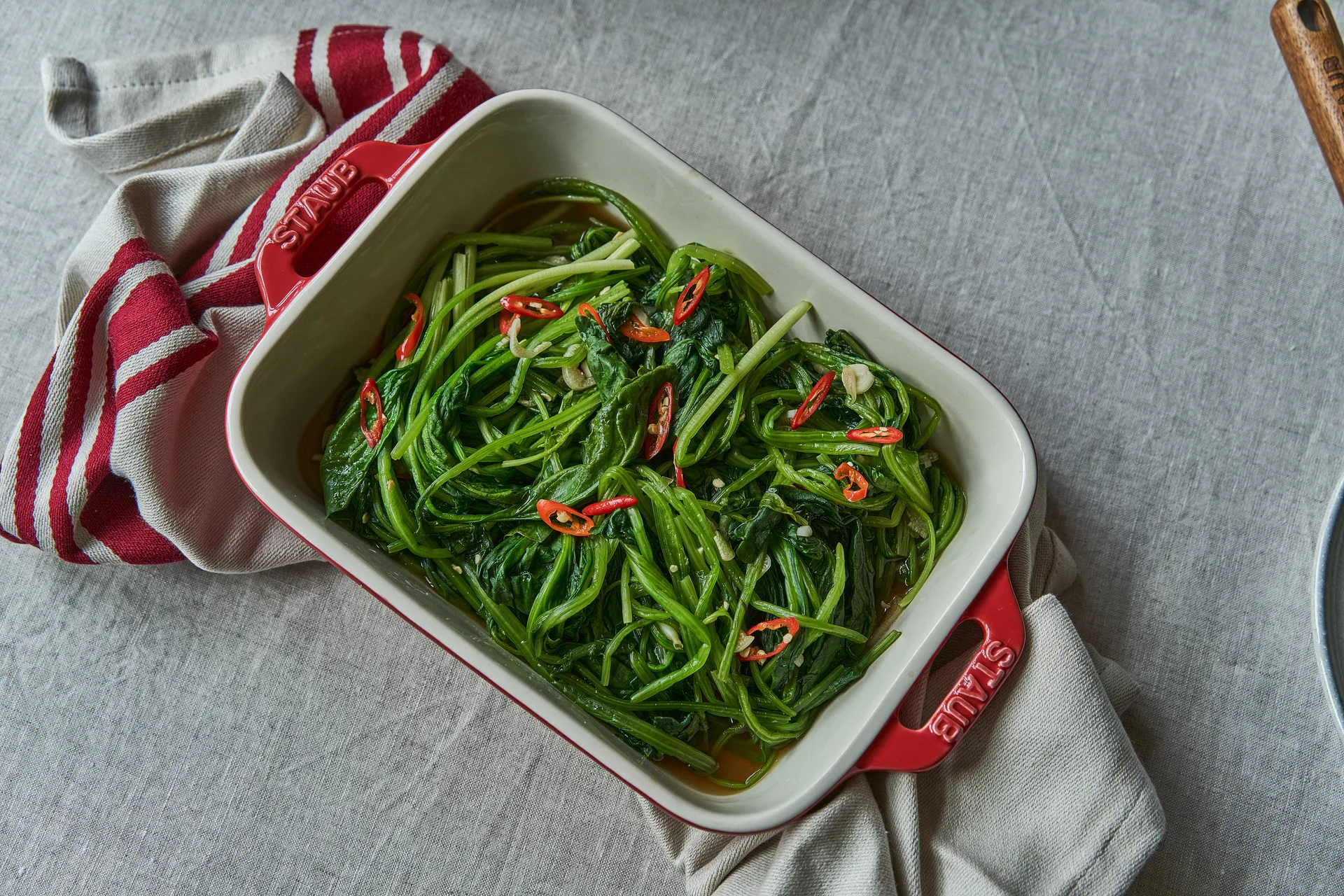 Travessa p/forno retangular Staub 27 x 20 cm, vermelho STAUB