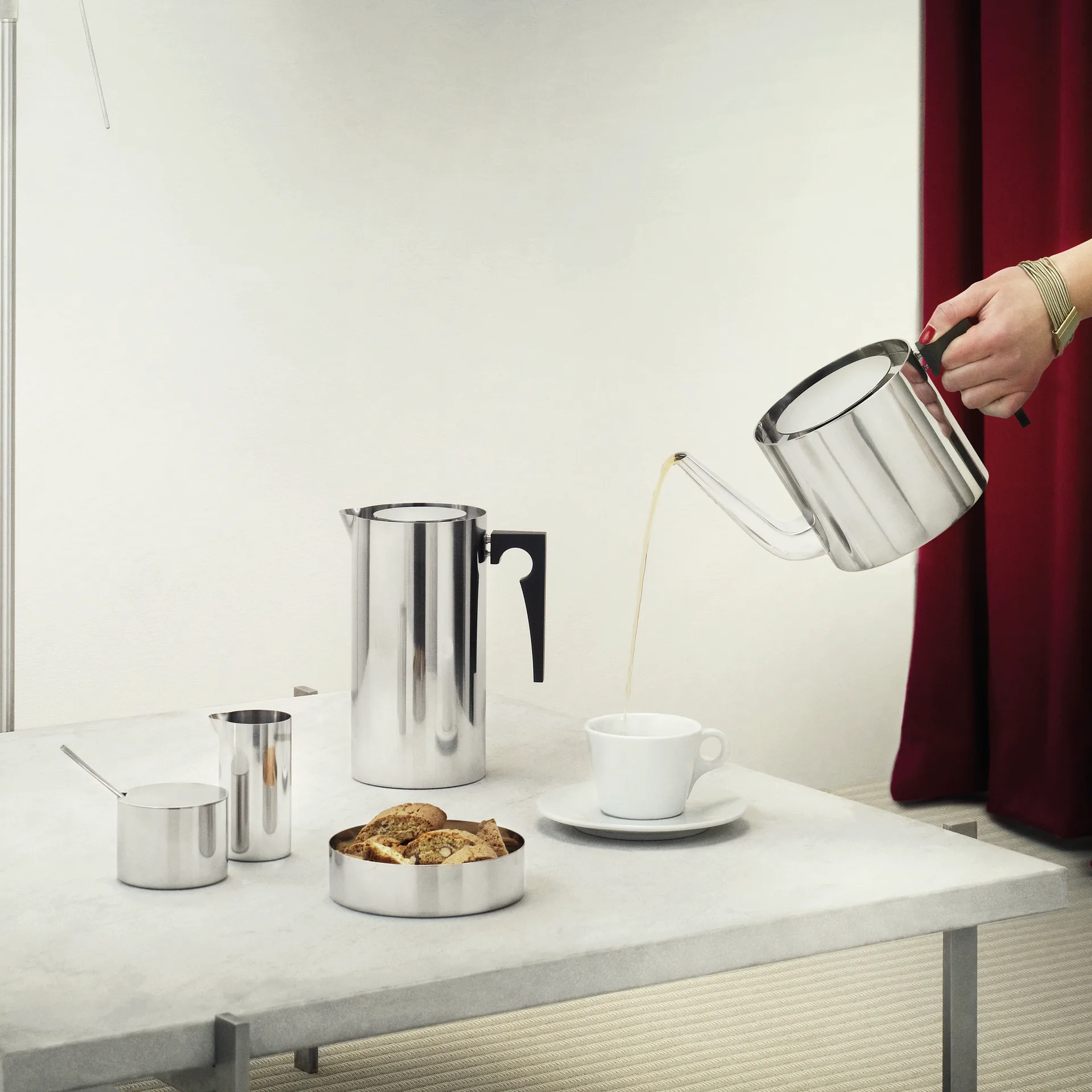 Açucareiro AJ cylinda-line, Aço inoxidável Stelton