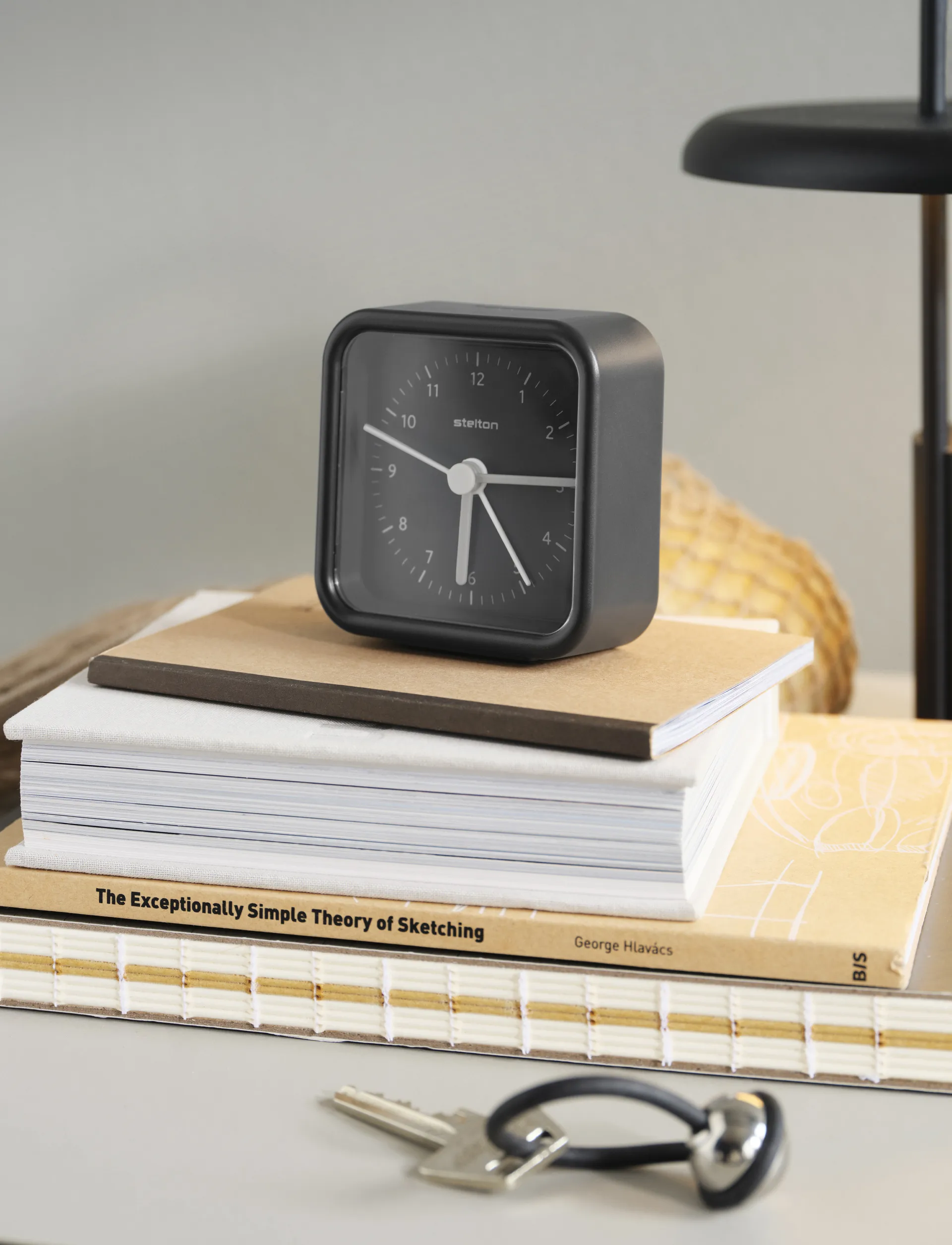 Despertador Okiru , Preto Stelton