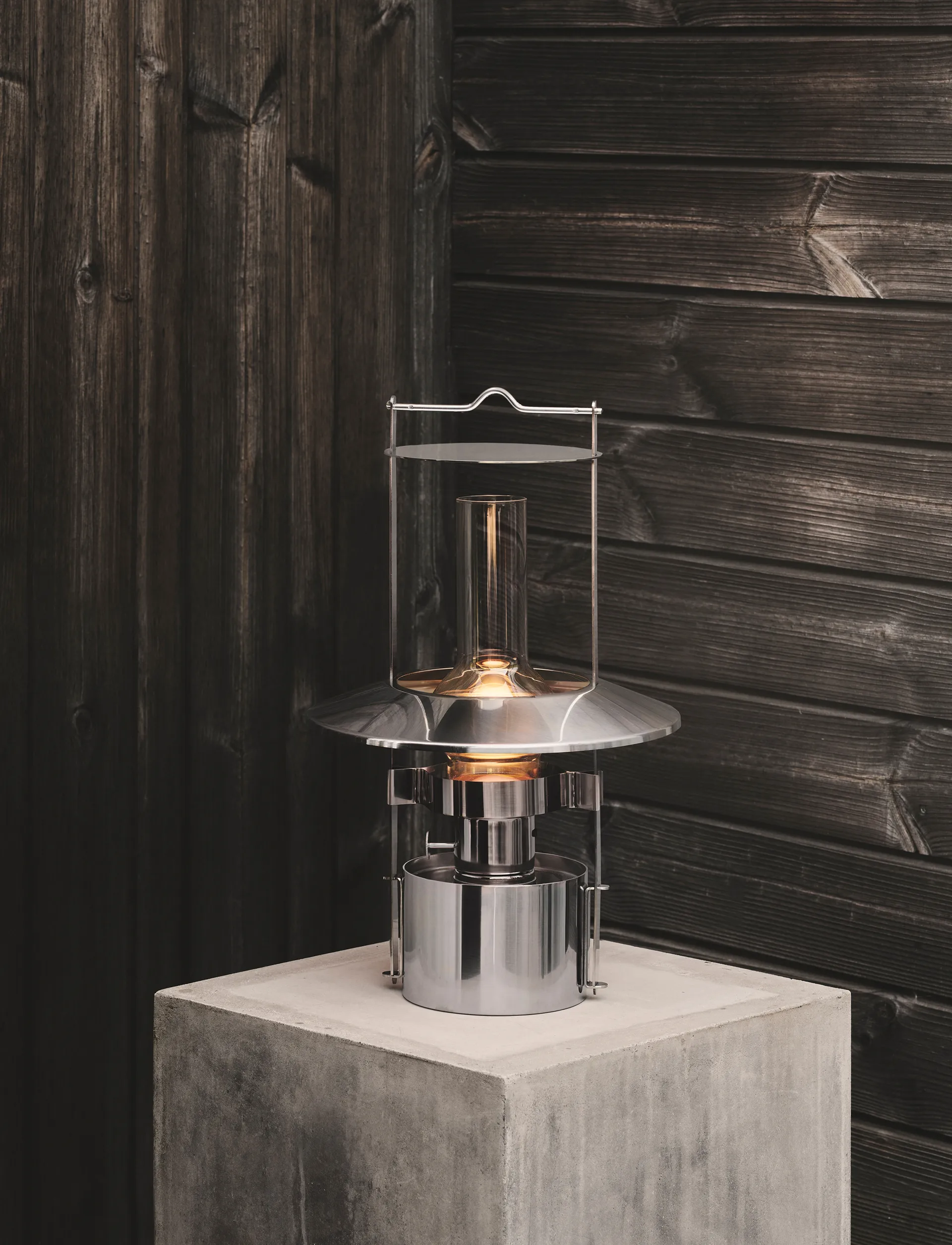 Lanterna portátil EM de 43 cm, Aço Stelton