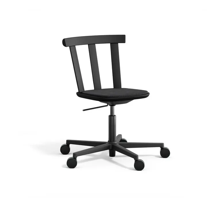 Alt cadeira giratória com assento estofado e estrutura de carvalho - Hallingdal 65-180 preto-fosco 99 - Stolab