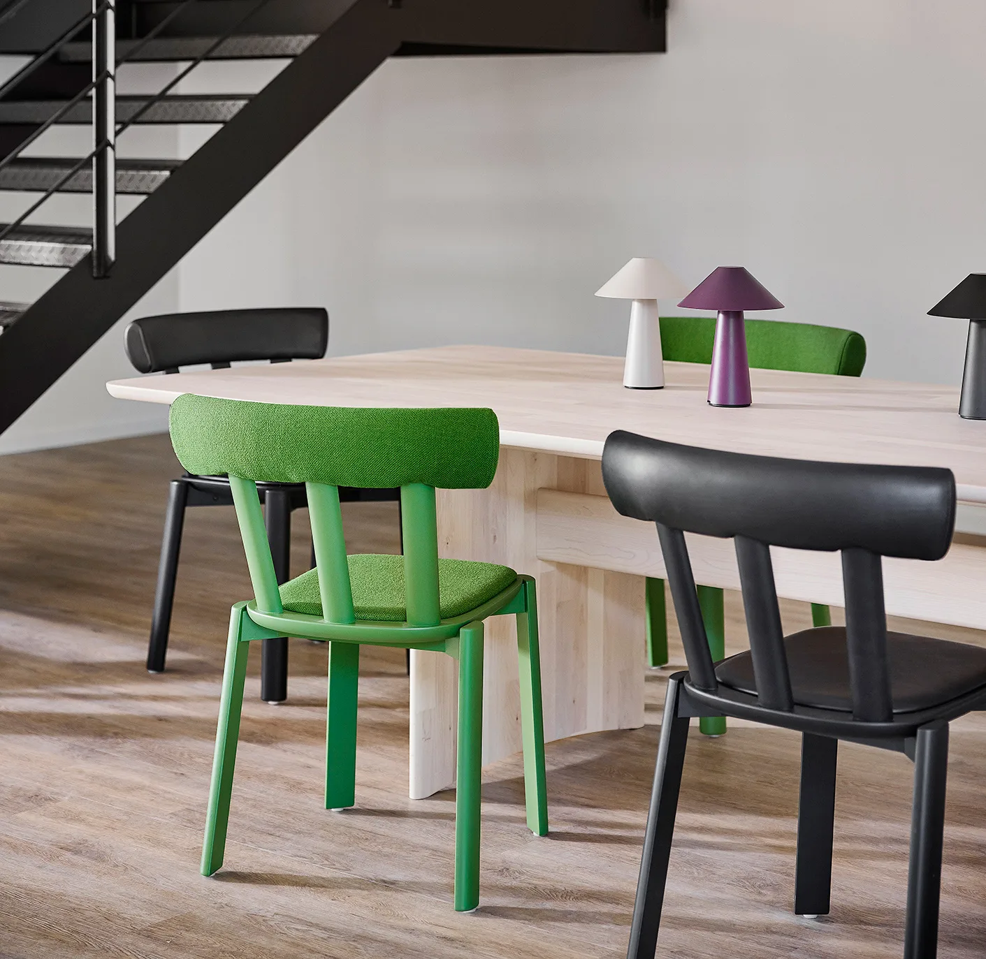 Alt mesa 90x320 cm bétula, Verniz fosco claro Stolab