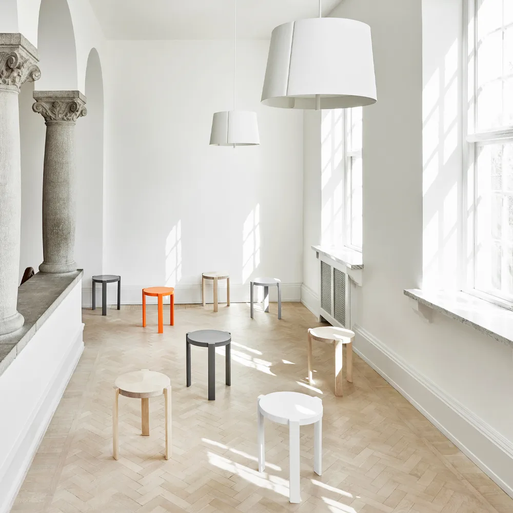 Banco Bolt, Verniz mate claro de bétula Stolab