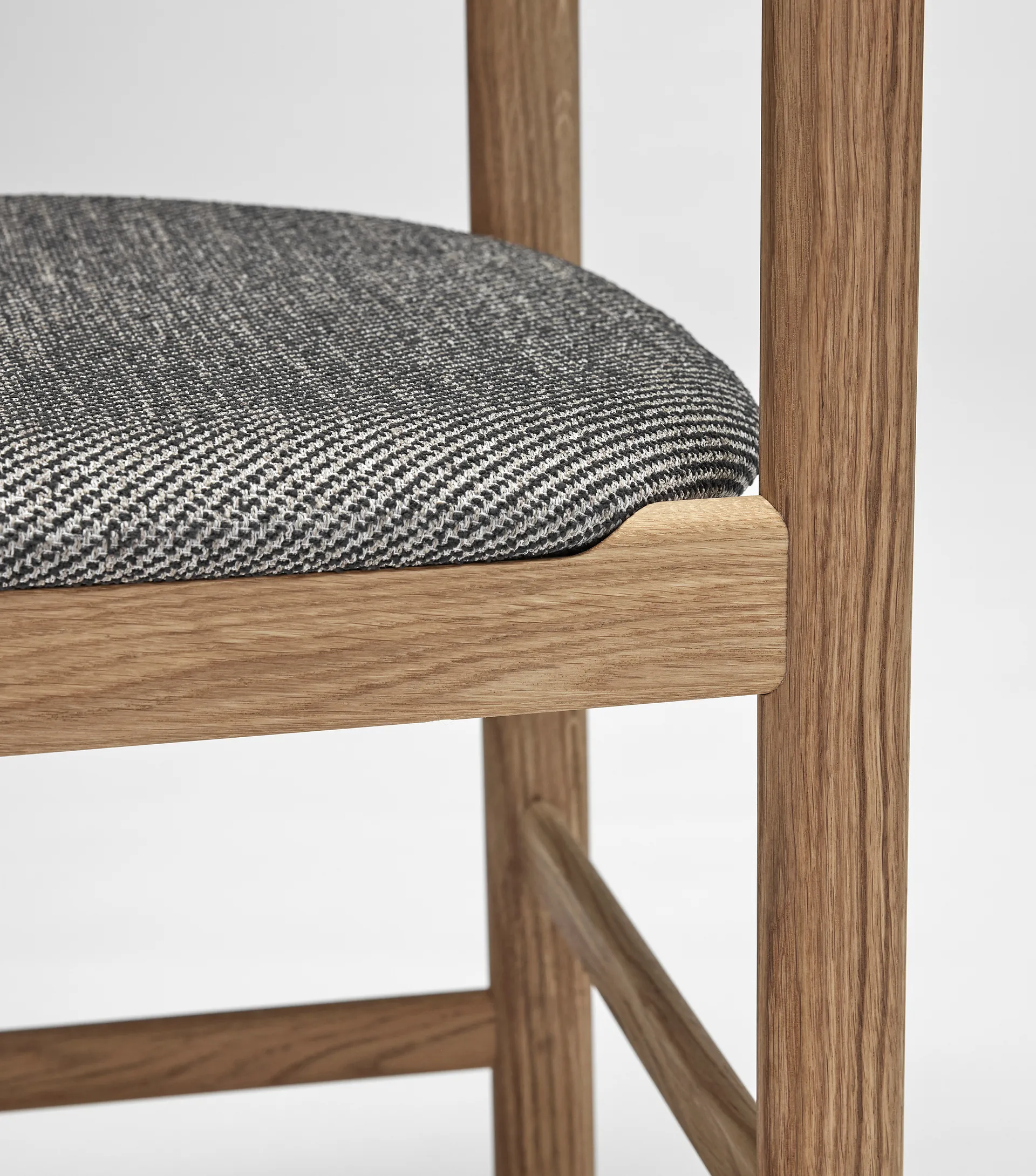 Cadeira Pal, Carvalho natural óleo-Tornado V3576/02 Stolab