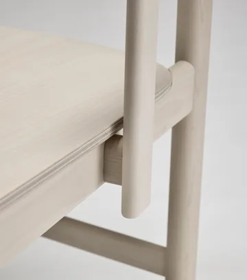 Pal cadeira com braços - Bétula claro com verniz mate - Stolab