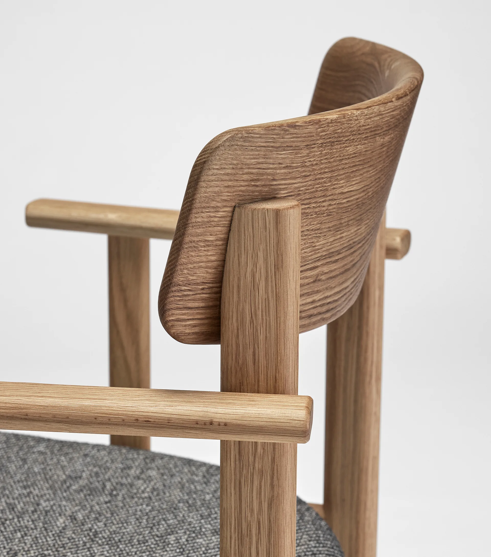 Pal cadeira com braços, Carvalho natural óleo-Tornado V3576 Stolab