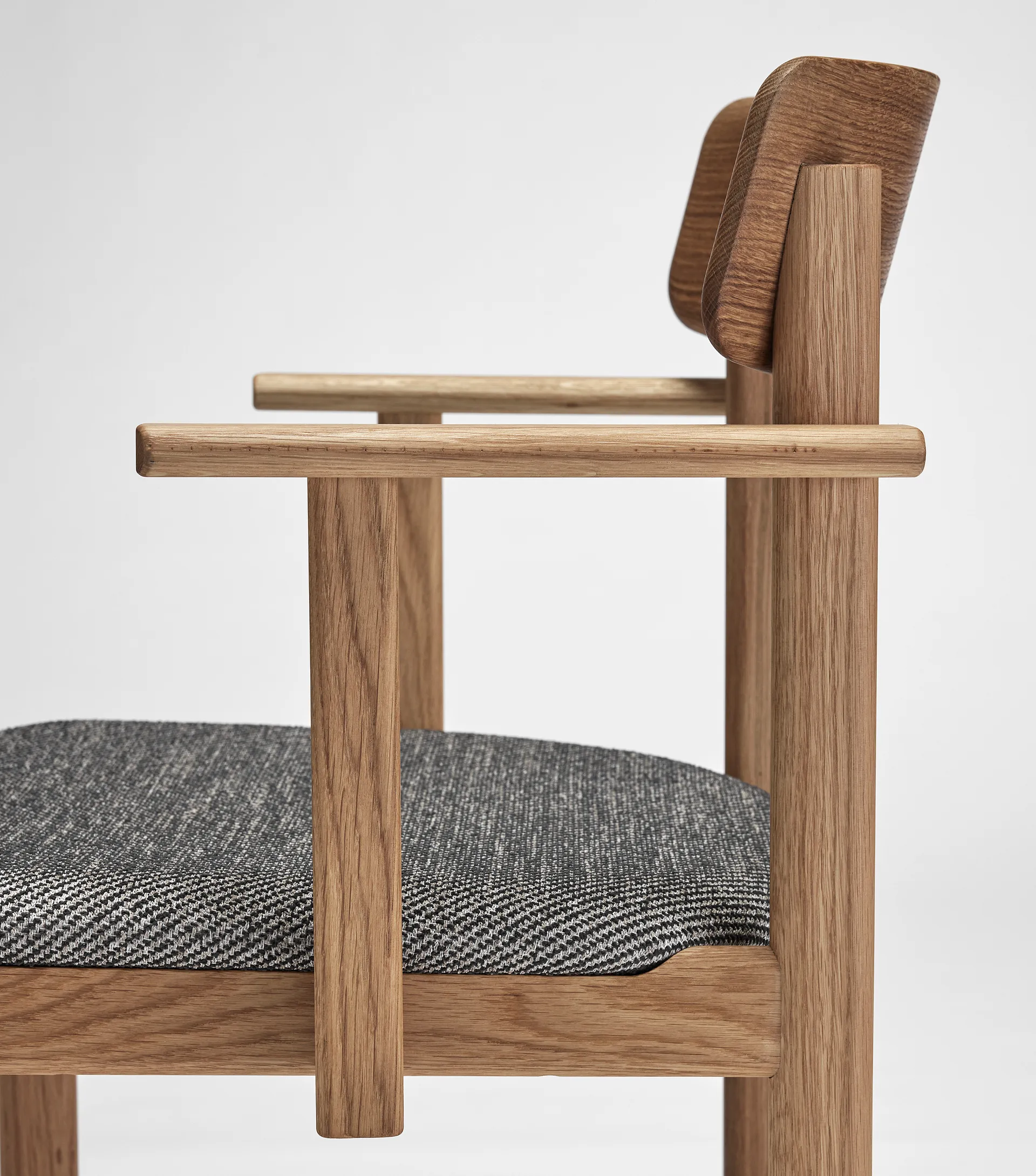 Pal cadeira com braços, Carvalho natural óleo-Tornado V3576 Stolab