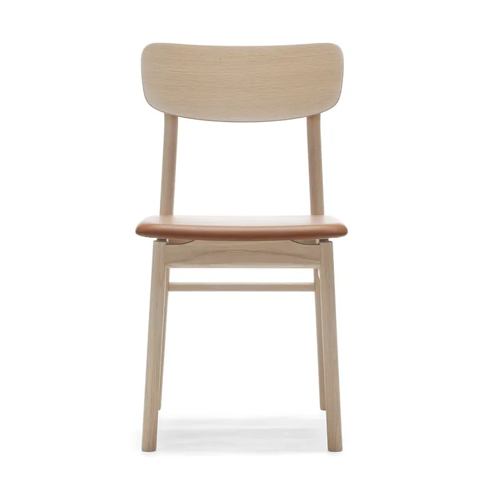 Prima Vista cadeira carvalho claro laqueado matte - Couro Elmosoft 43807 cognac - Stolab