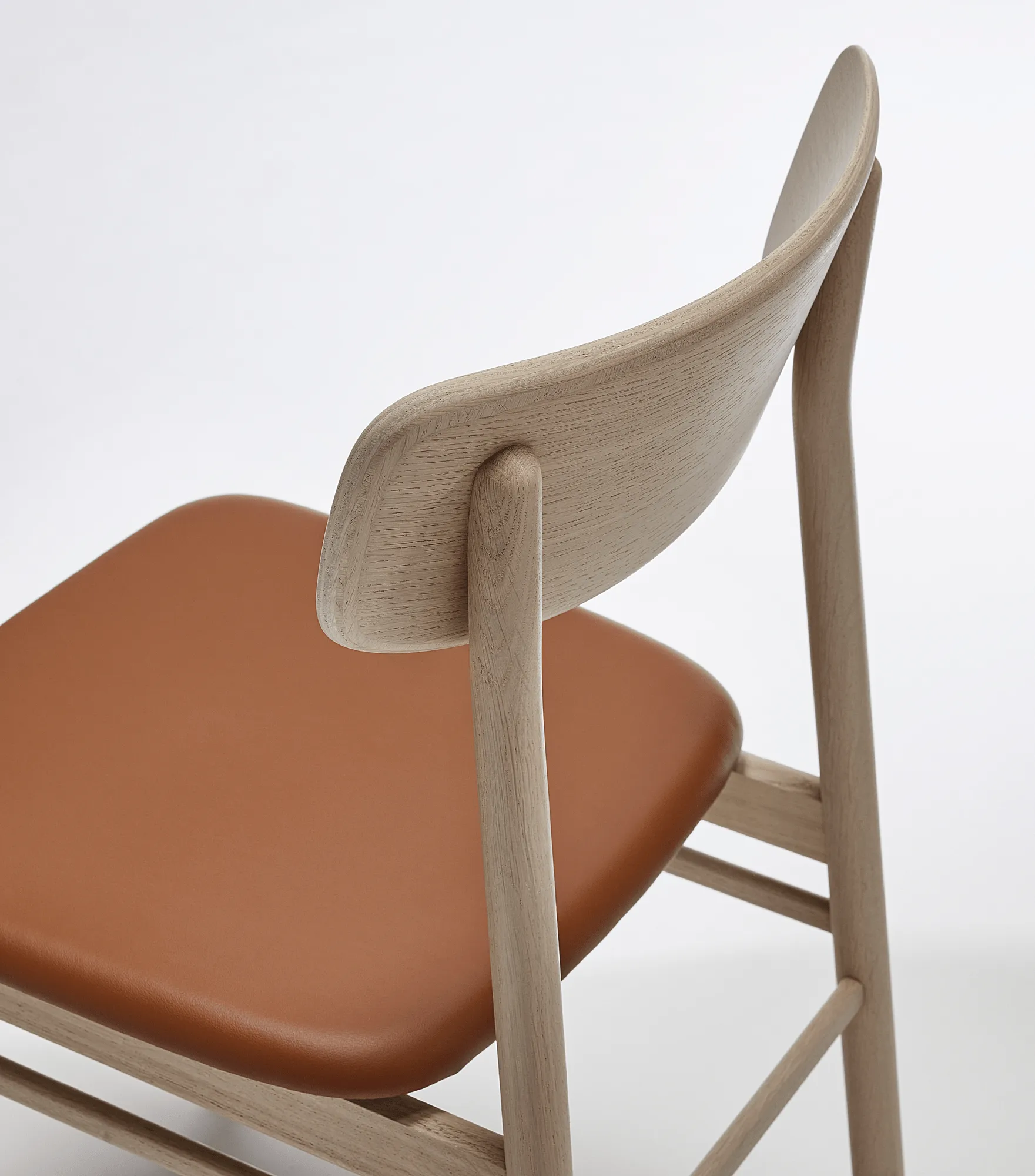 Prima Vista cadeira carvalho claro laqueado matte, Couro Elmosoft 43807 cognac Stolab