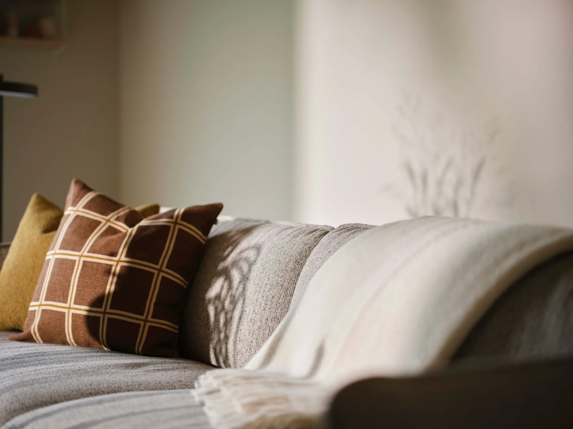 Sofá Continental, Sealife Dark beige/white-nutmeg Swedese