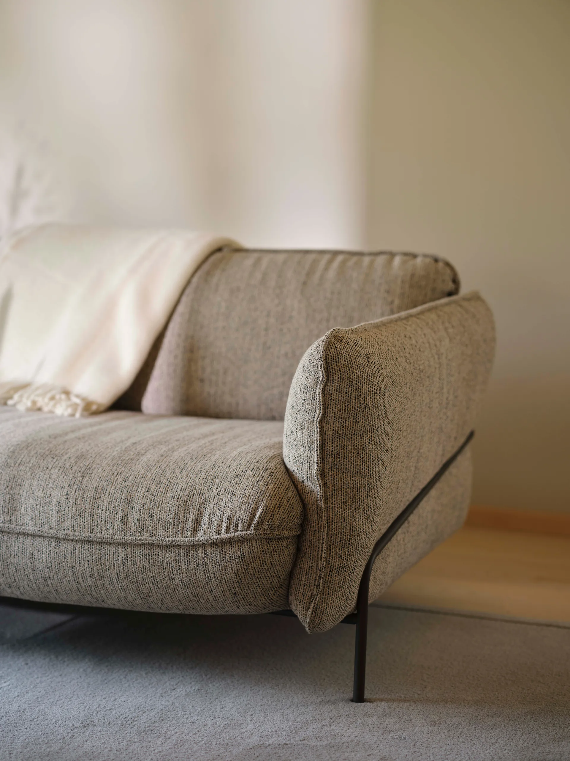 Sofá Continental, Sealife Light beige/white-nutmeg Swedese