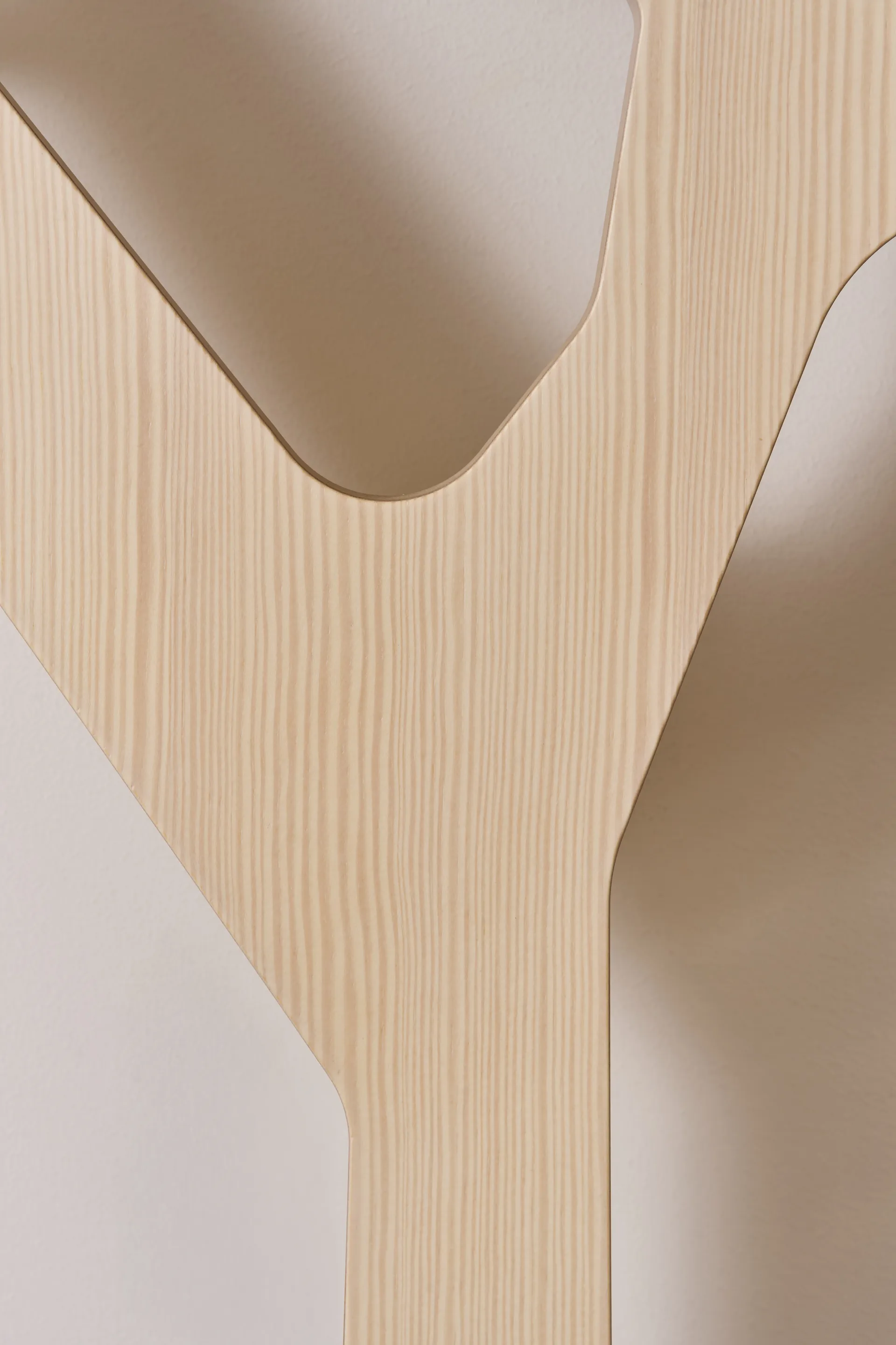 Tree wall cabideiro de parede Special Edition 194 cm, Pinheiro pigmentado a branco Swedese