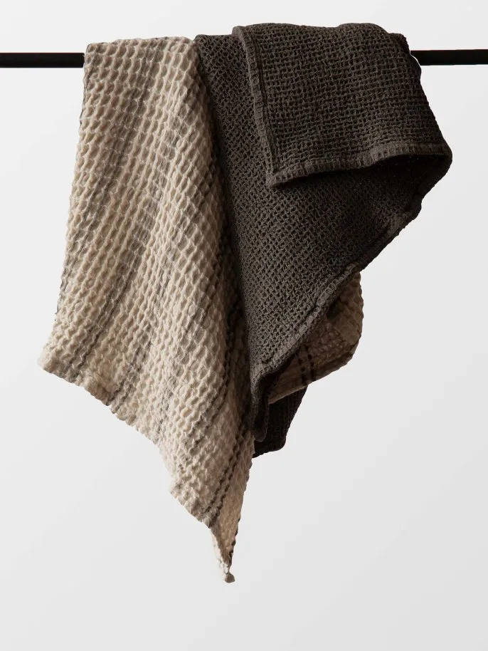 Nella toalha de mão 50x70 cm, Taupe Stripe Tell Me More