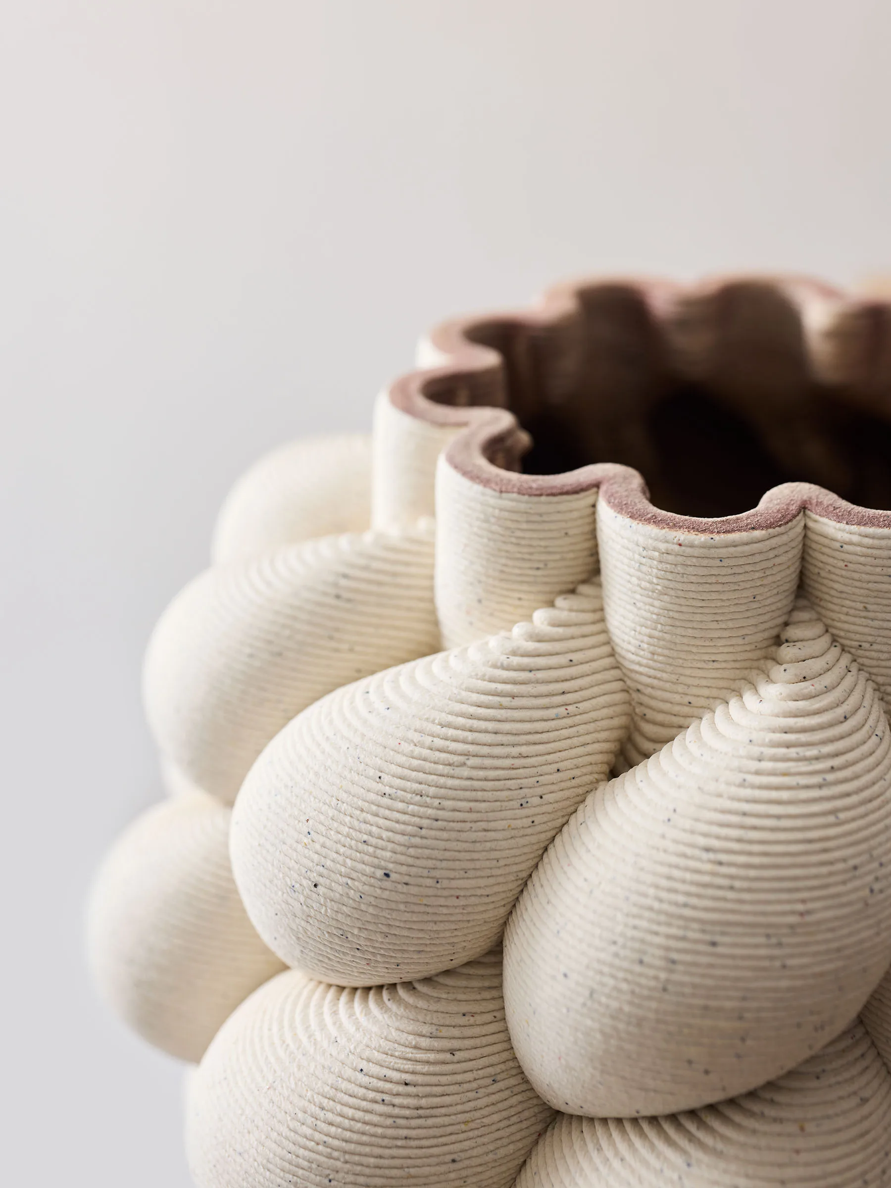 Nuvola vaso, Branco-sujo, pequeno Tell Me More