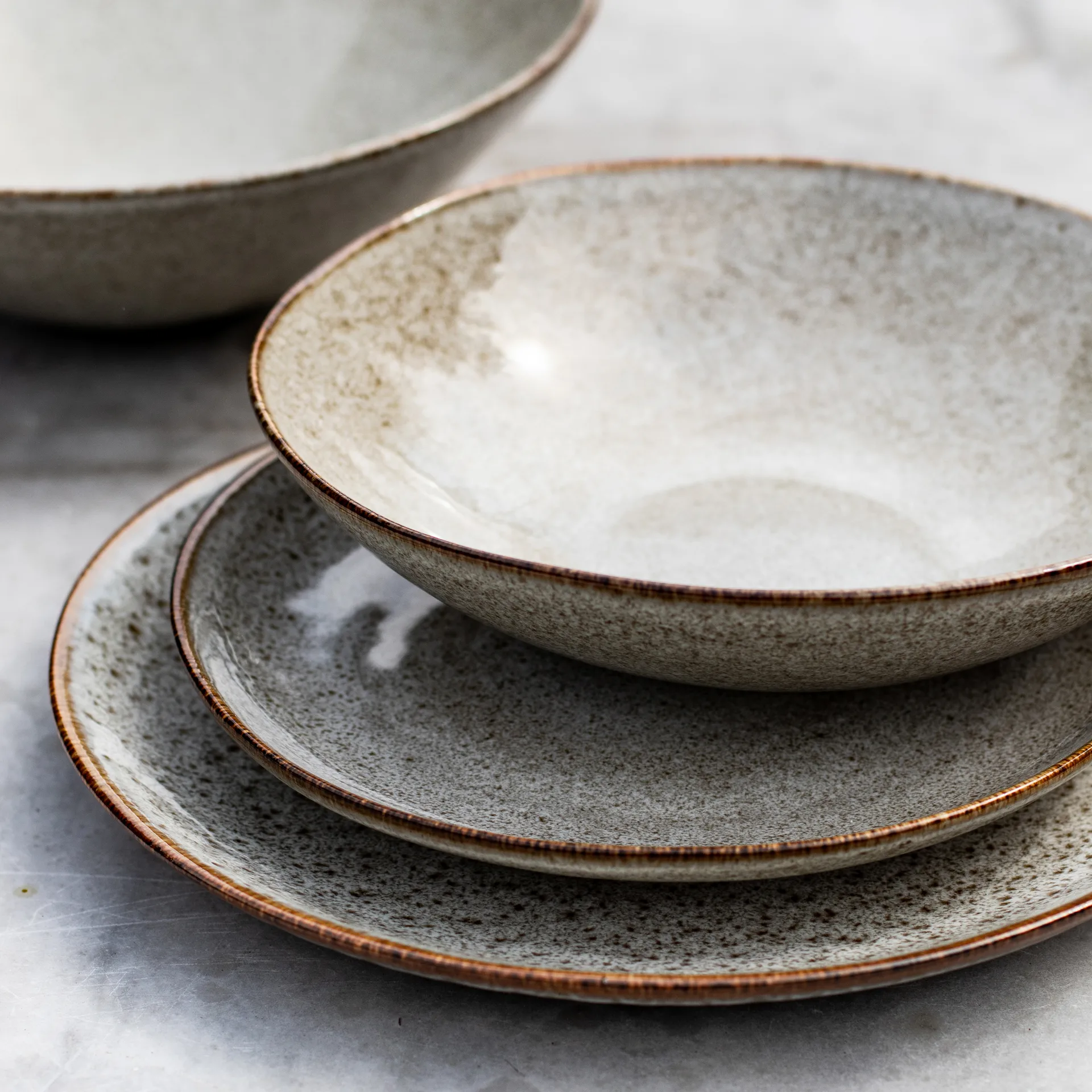 Prato pequeno Taranto Ø17 cm, Sand Tell Me More