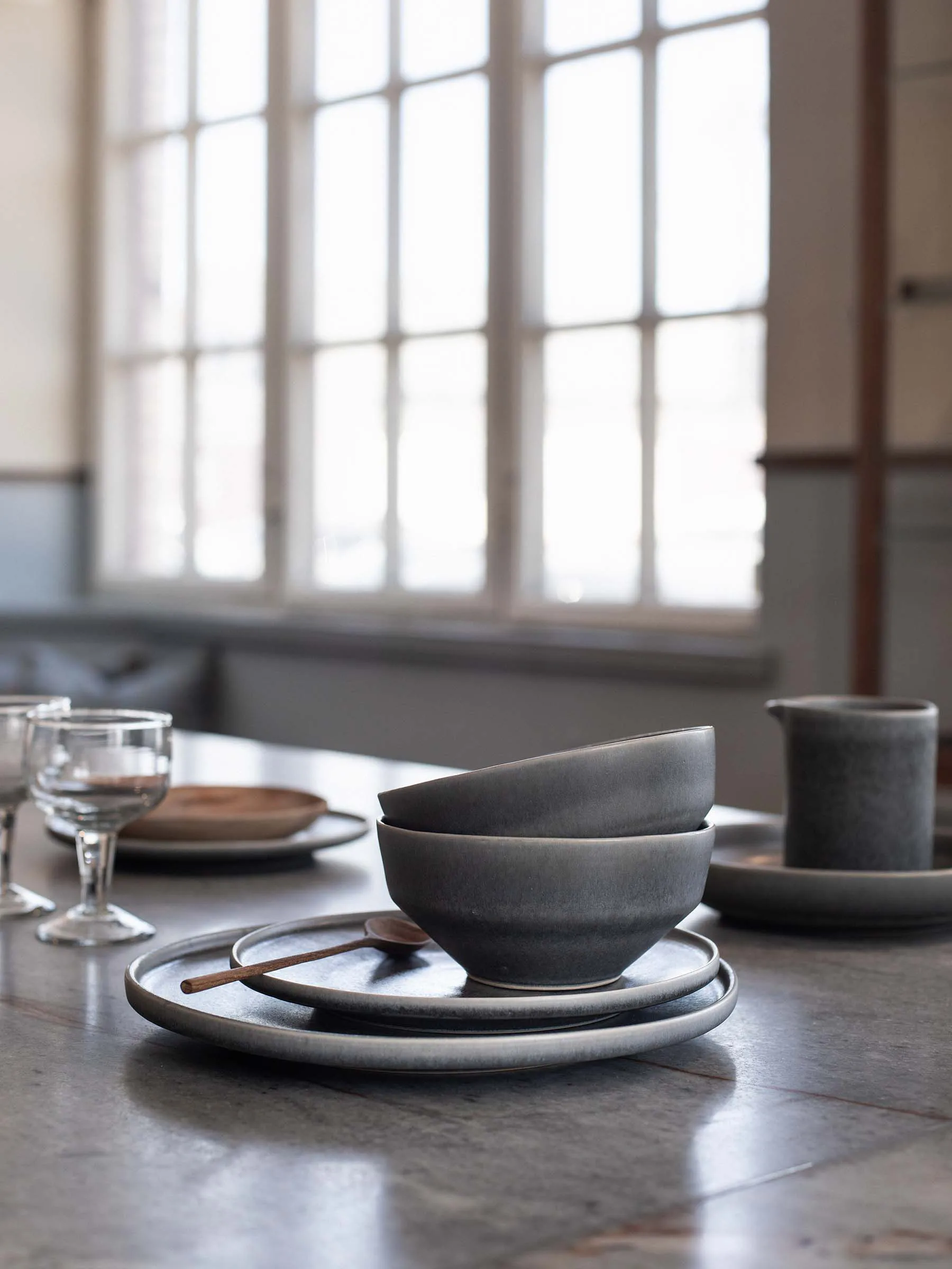 Prato raso Centro Ø28 cm, Cinza suave Tell Me More