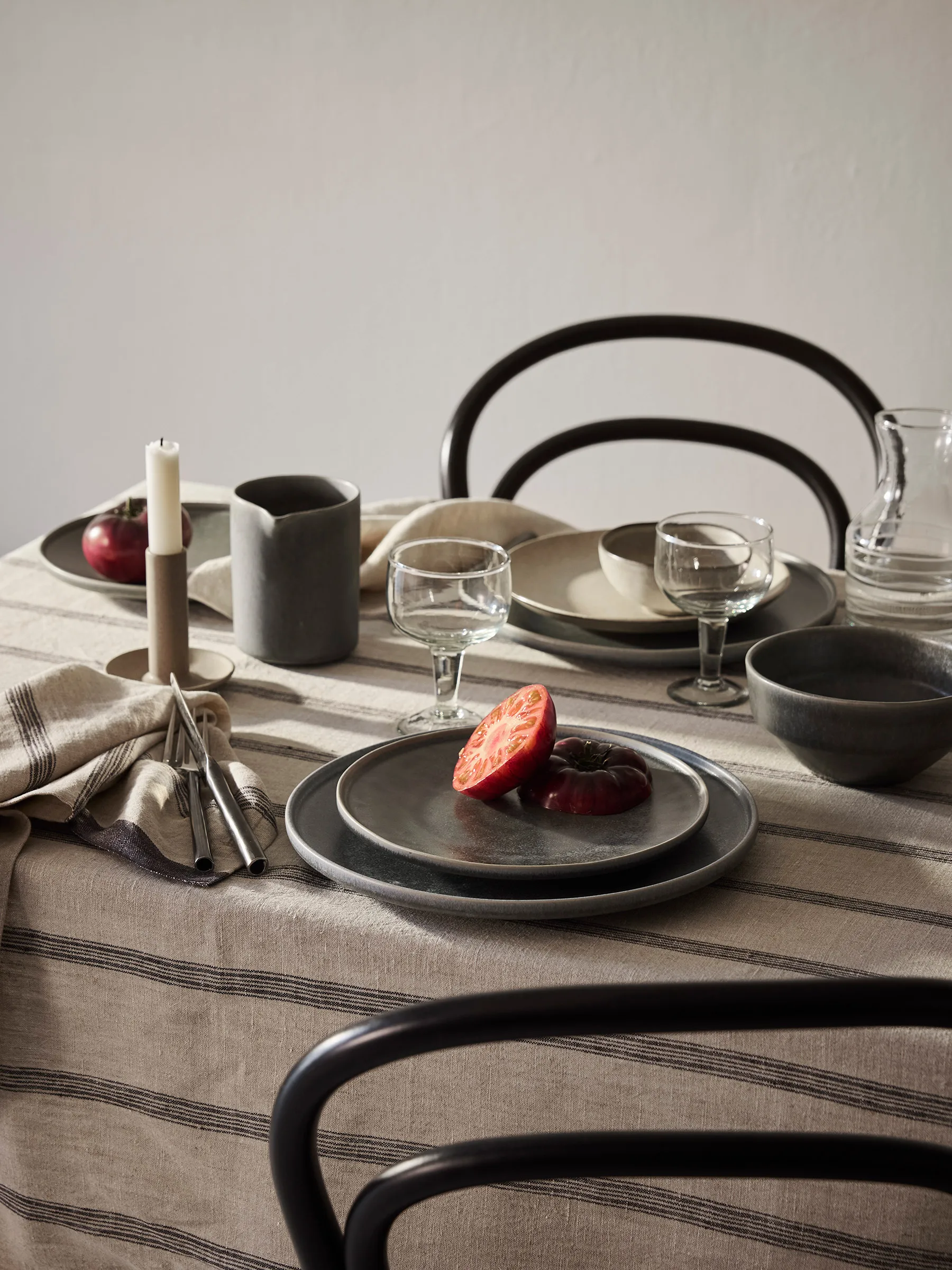 Toalha de mesa Thea 145x330 cm, Denim stripe Tell Me More