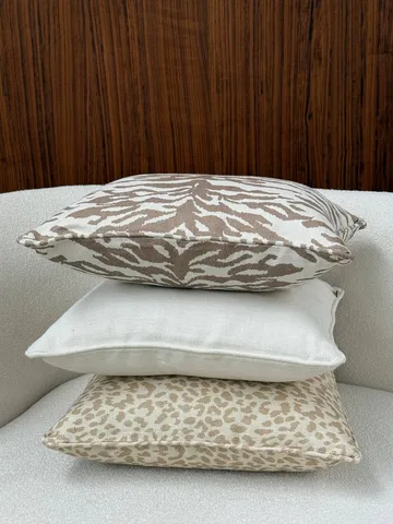 Almofada decorativa Norell - Leopard bege-off white, 50x50 cm - Tinted