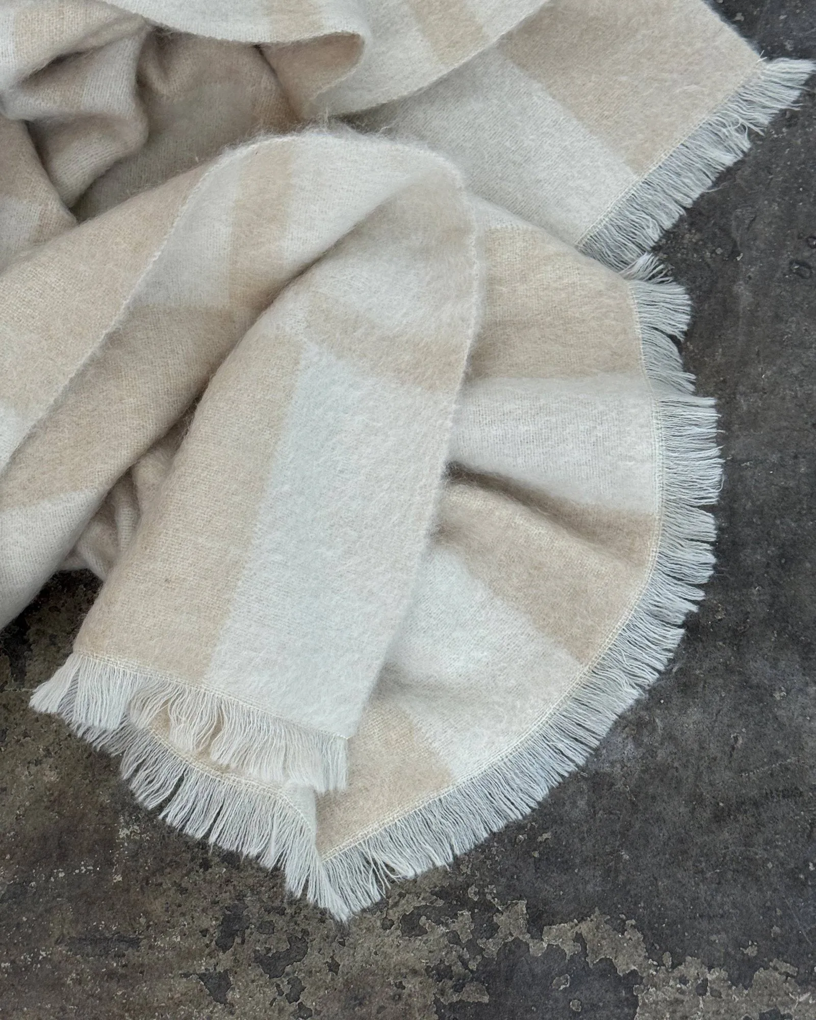 Hallin manta de mohair, Bege-off white, 130x170 cm Tinted