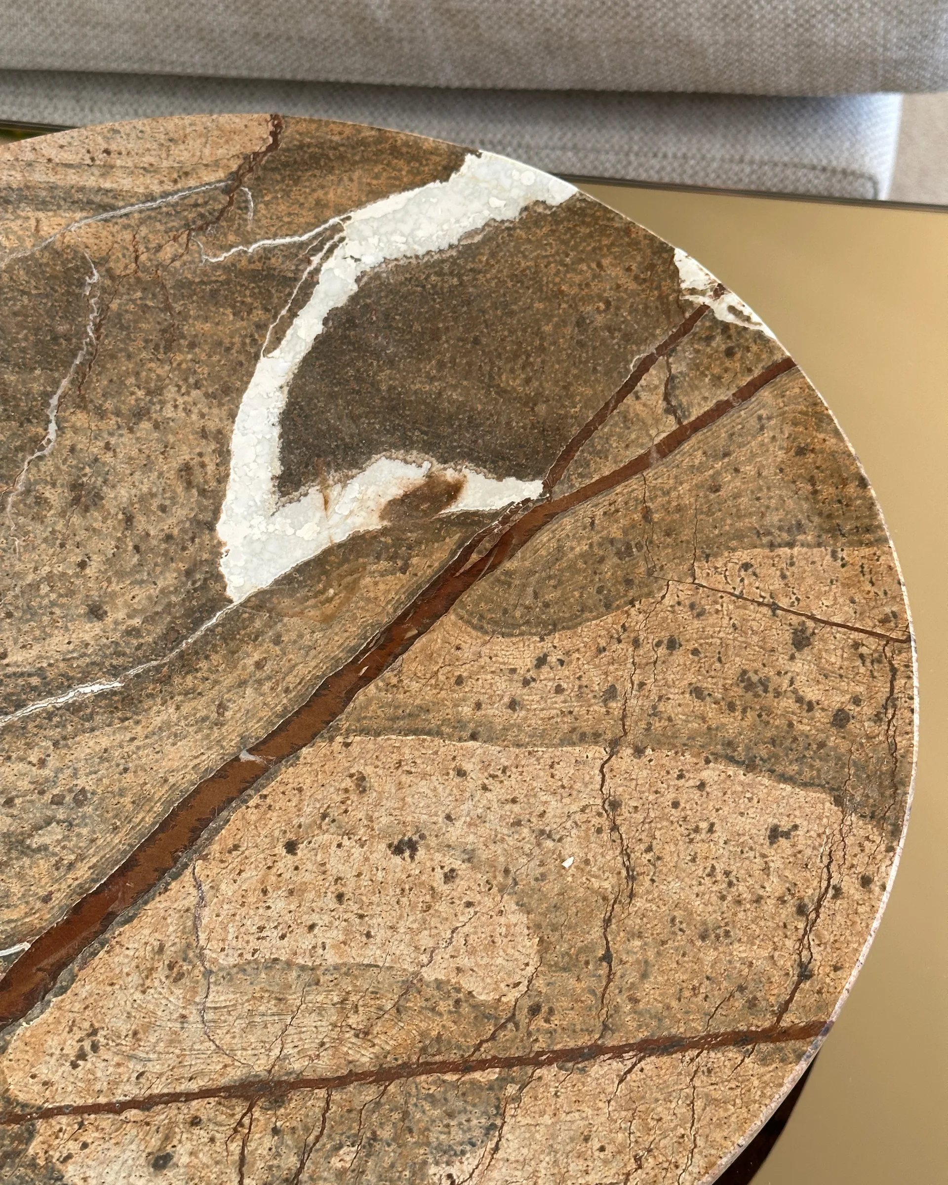 Prato Falker, Red stone Tinted