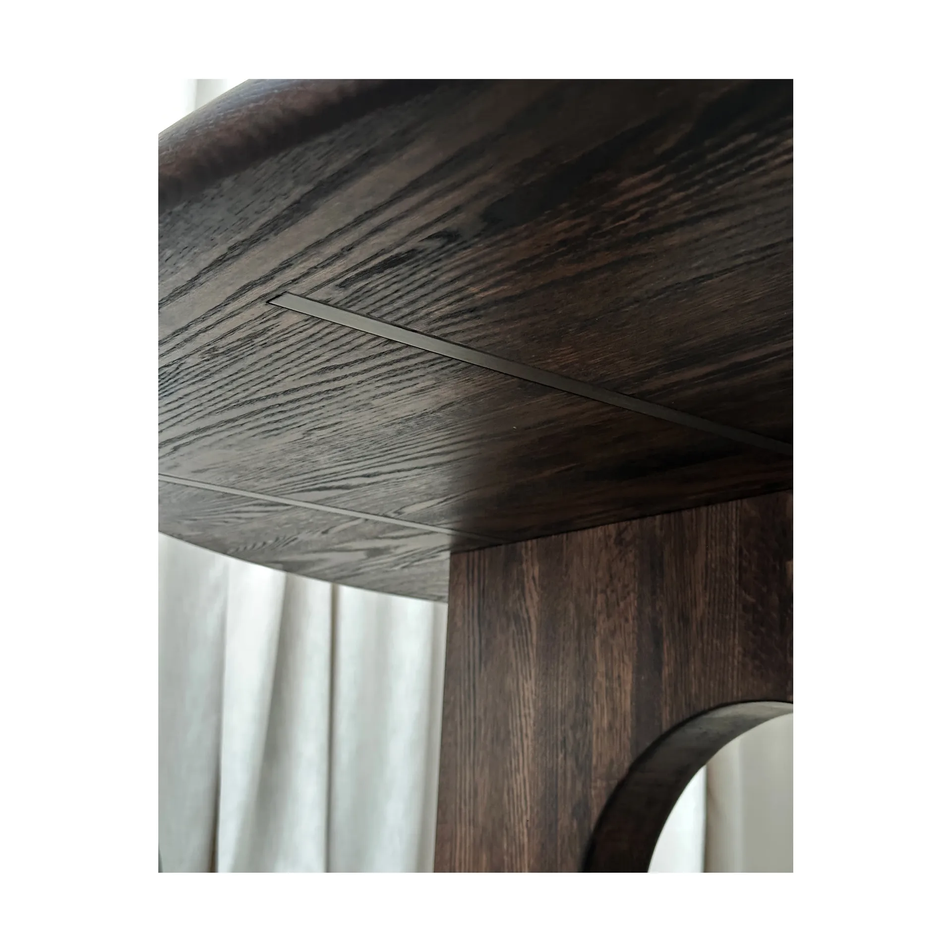 Sanders mesa de jantar Ø160 cm, Carvalho tingido escuro Tinted