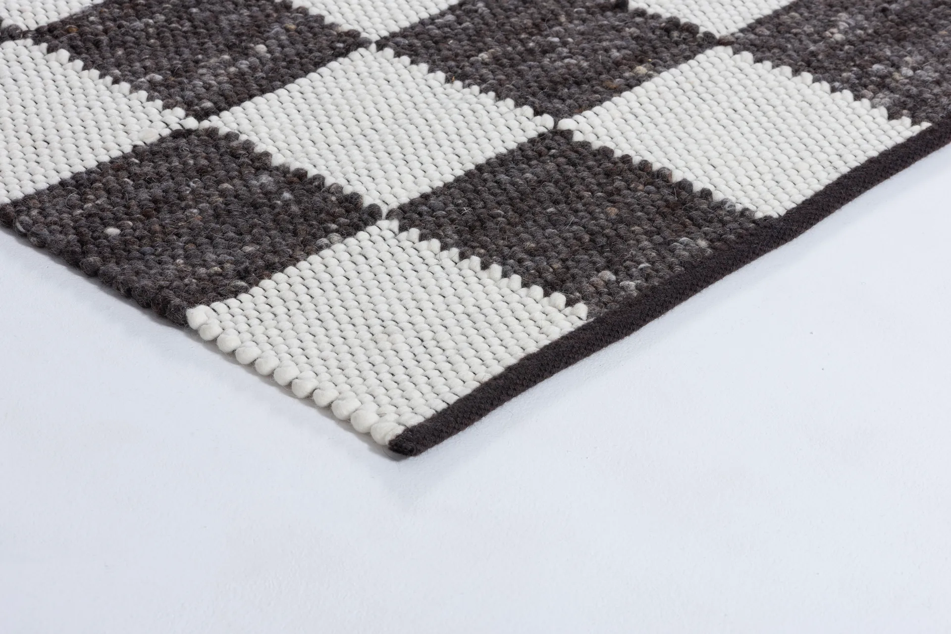 Gotland Design tapete edição especial, Antracite-branco nº 2428, 90x180 cm Tisca