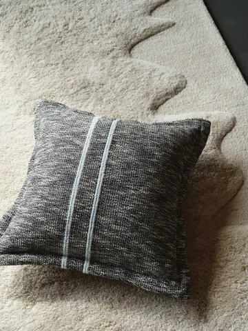 Almofada decorativa Track - Preto, 56x56 cm - Tom Dixon