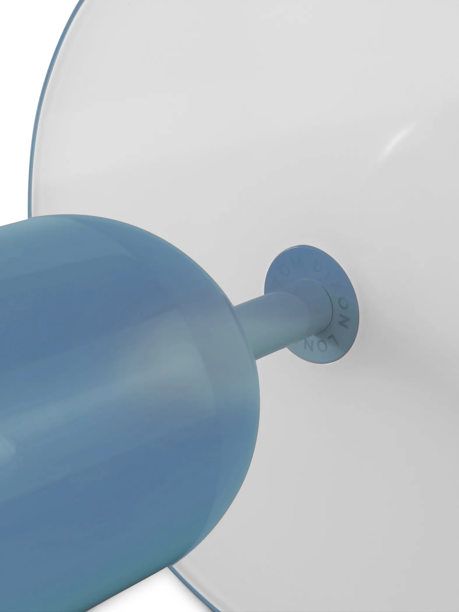 Candeeiro de mesa LED portátil Bell 28 cm, Azul bebê Tom Dixon