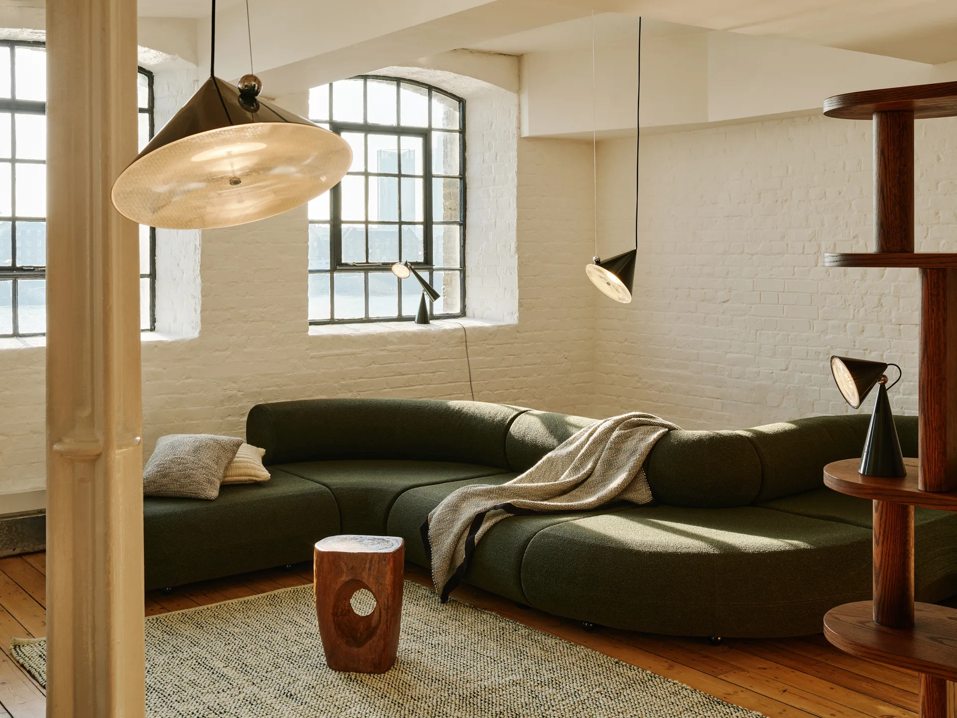 Candeeiro suspenso Pose, Alga, Ø43x30 cm Tom Dixon