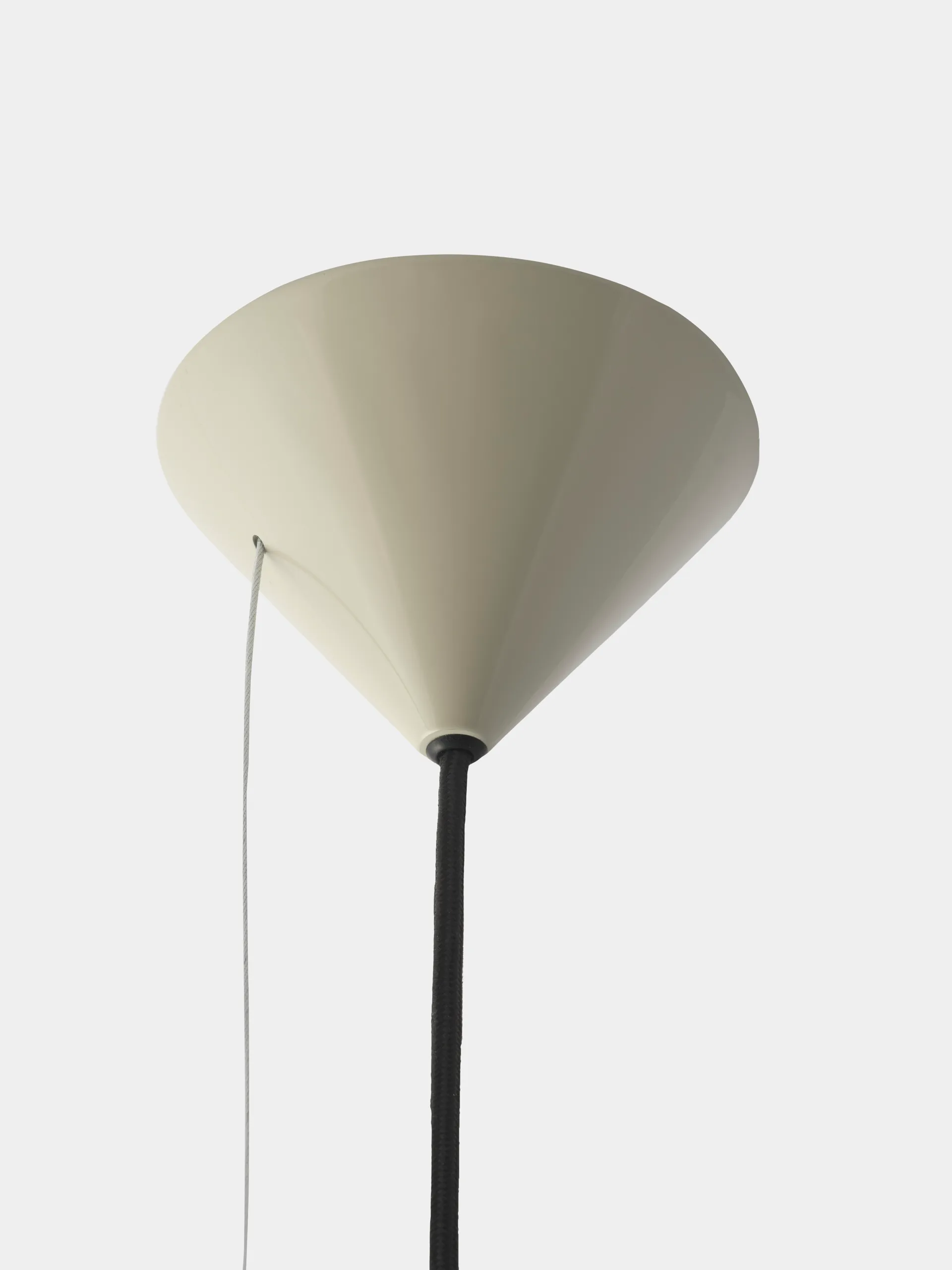 Candeeiro suspenso Pose, Massa, Ø43x30 cm Tom Dixon