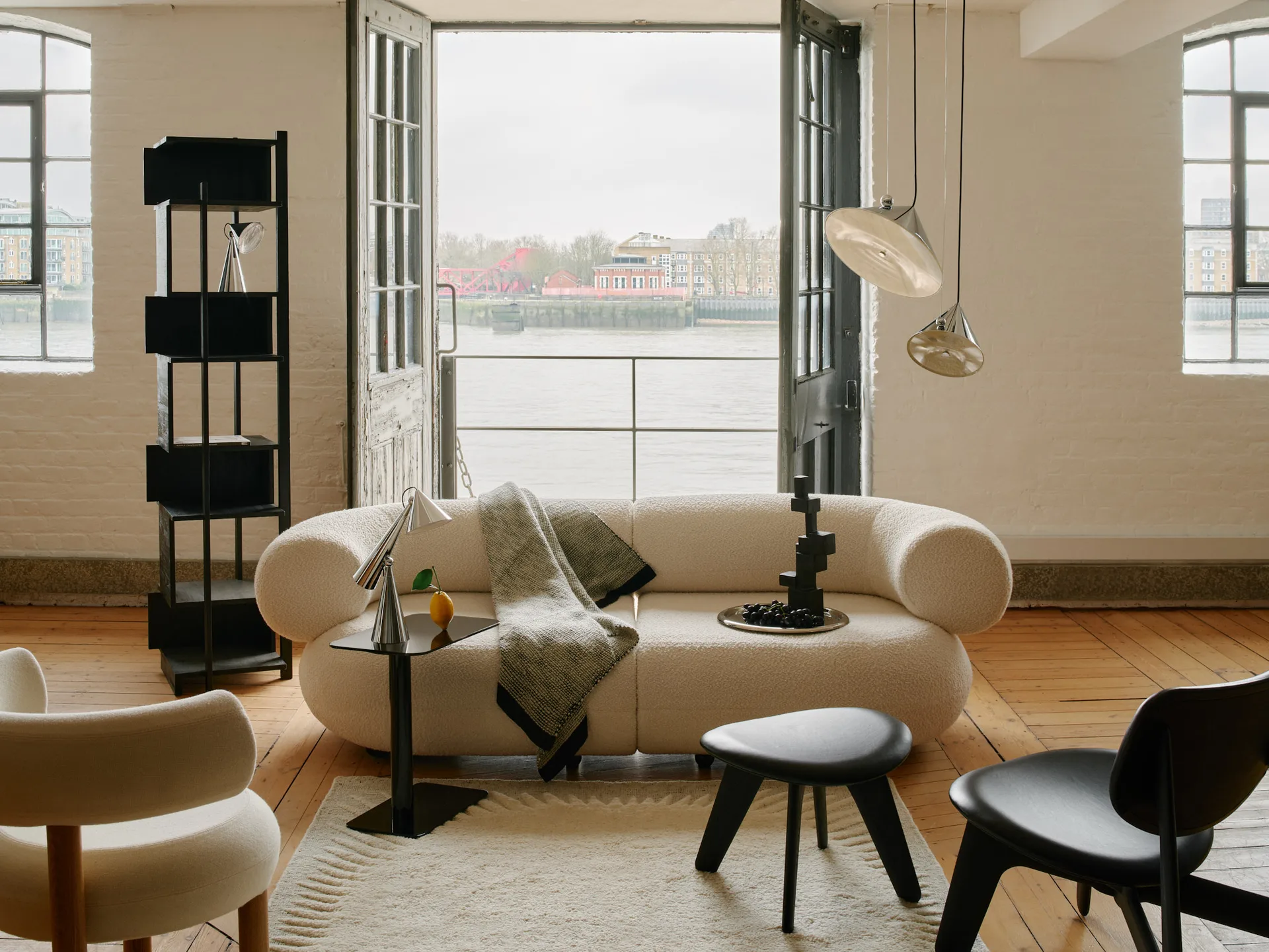 Candeeiro suspenso Pose, Massa, Ø43x30 cm Tom Dixon