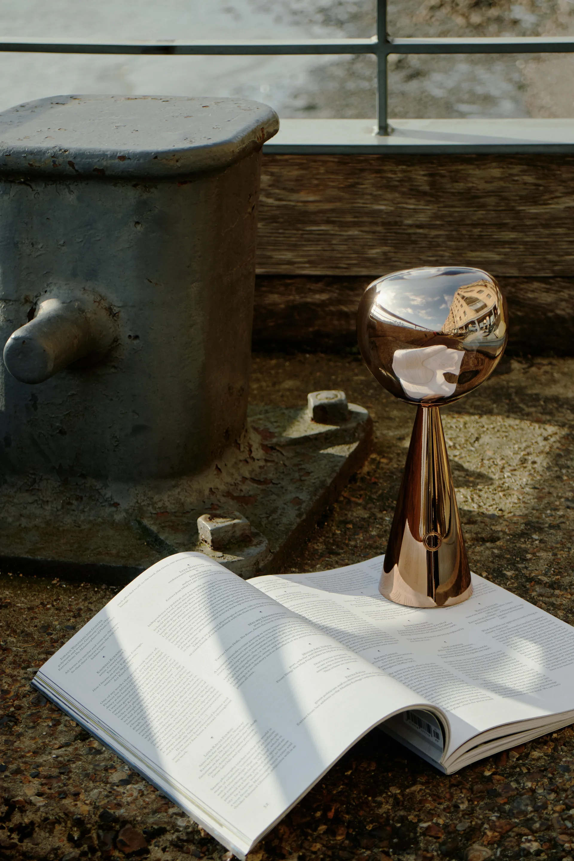 Melt candeeiro de mesa LED portátil 28,5 cm, Bronze Tom Dixon