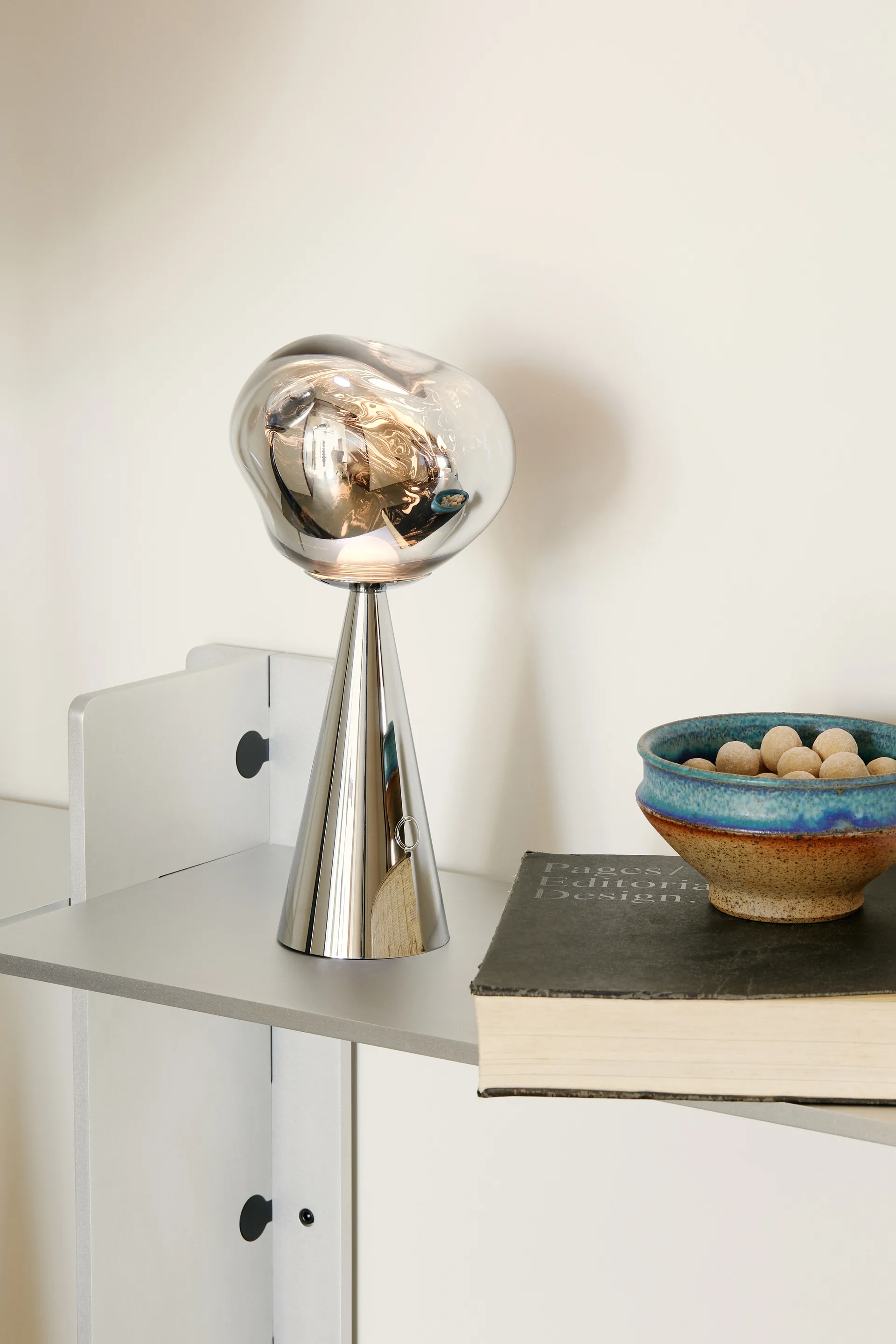 Melt candeeiro de mesa LED portátil 28,5 cm, Prateado Tom Dixon