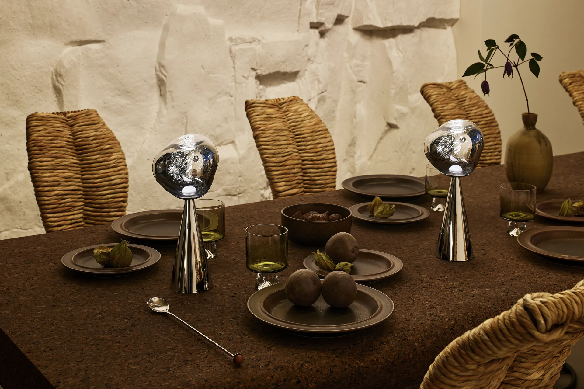 Melt candeeiro de mesa LED portátil 28,5 cm, Prateado Tom Dixon