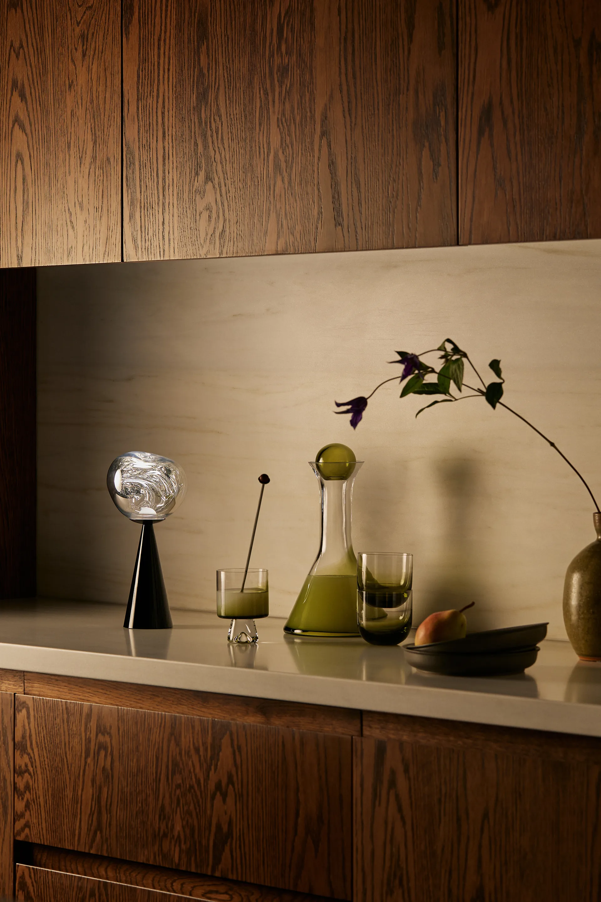 Melt candeeiro de mesa LED portátil 28,5 cm, Preto Tom Dixon
