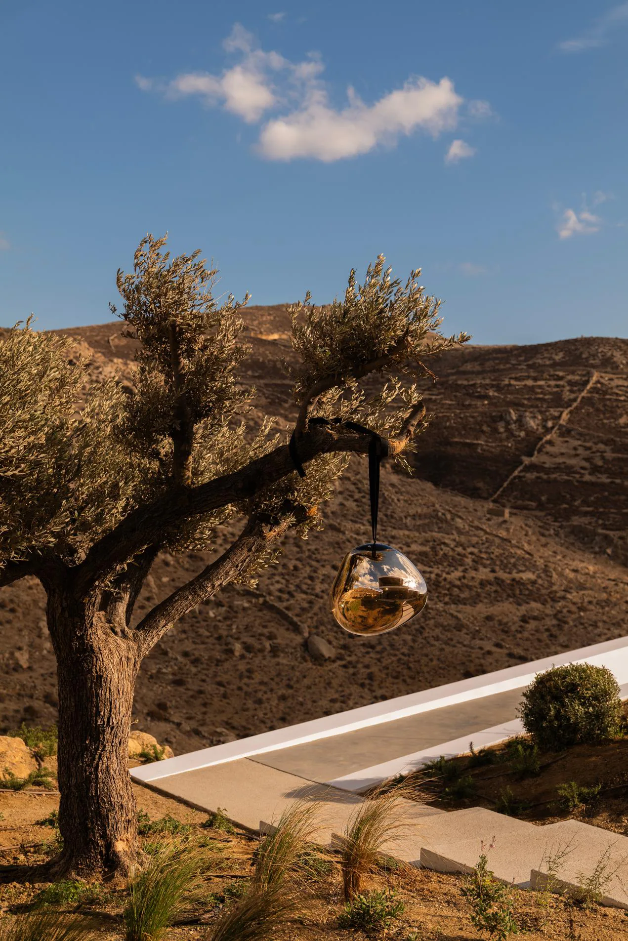 Melt Portable LED Large candeeiro de pé, Dourado Tom Dixon