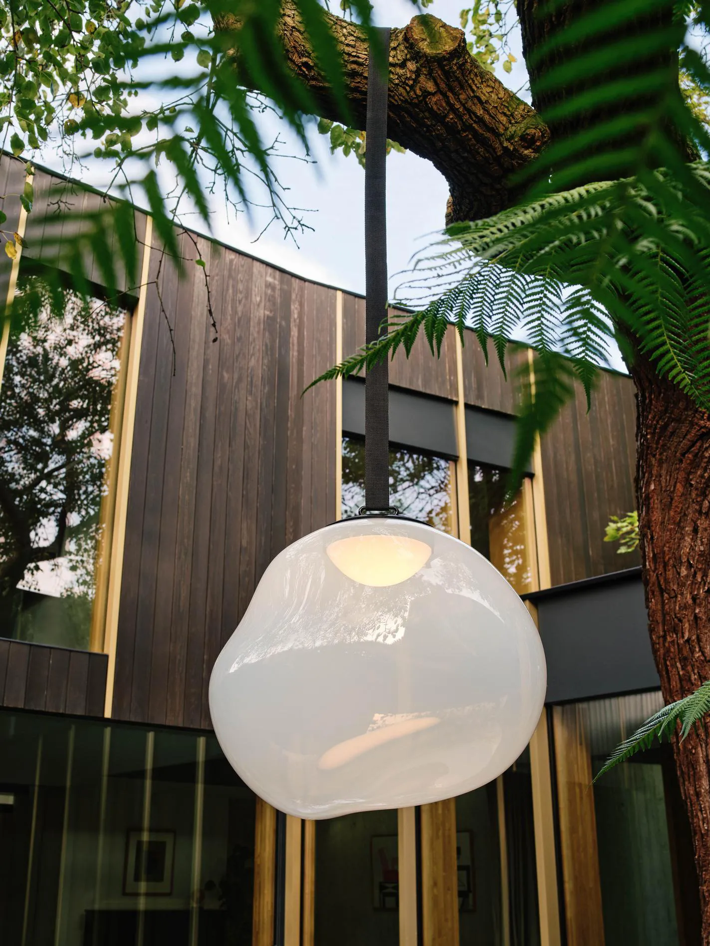 Melt Portable LED Large candeeiro de pé, Ópalo Tom Dixon