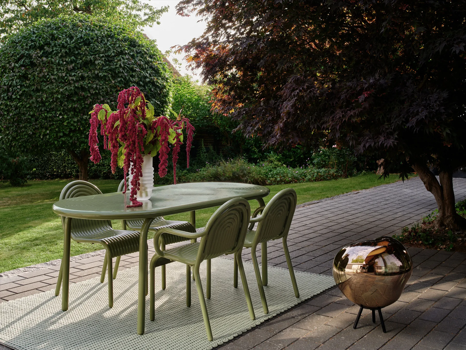 Mesa de jantar Groove Obround - Moss, 86x186 cm Tom Dixon