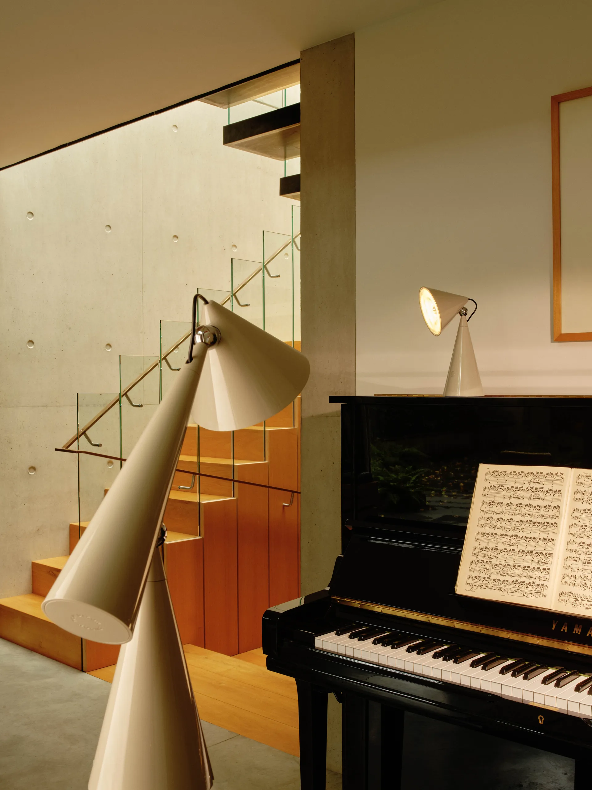 Pose Portable LED candeeiro de mesa, Massapão Tom Dixon