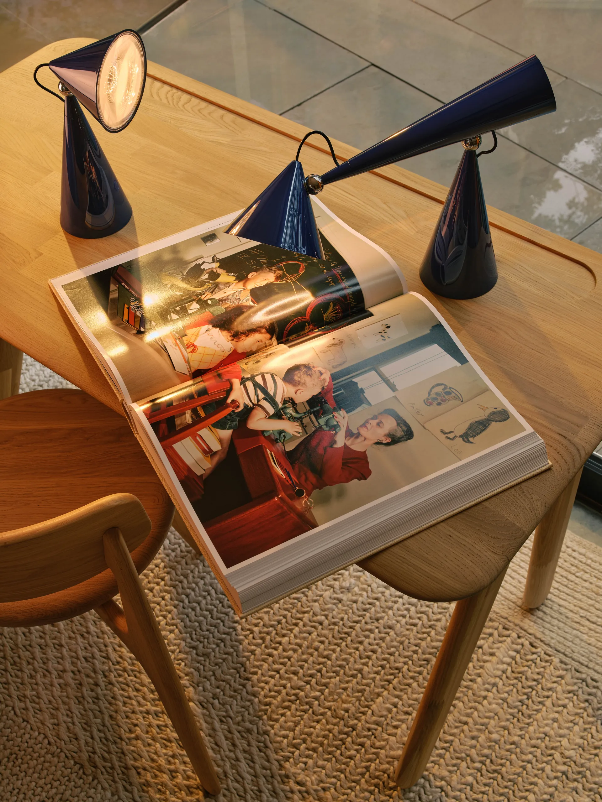 Pose Task LED candeeiro de mesa, Índigo Tom Dixon