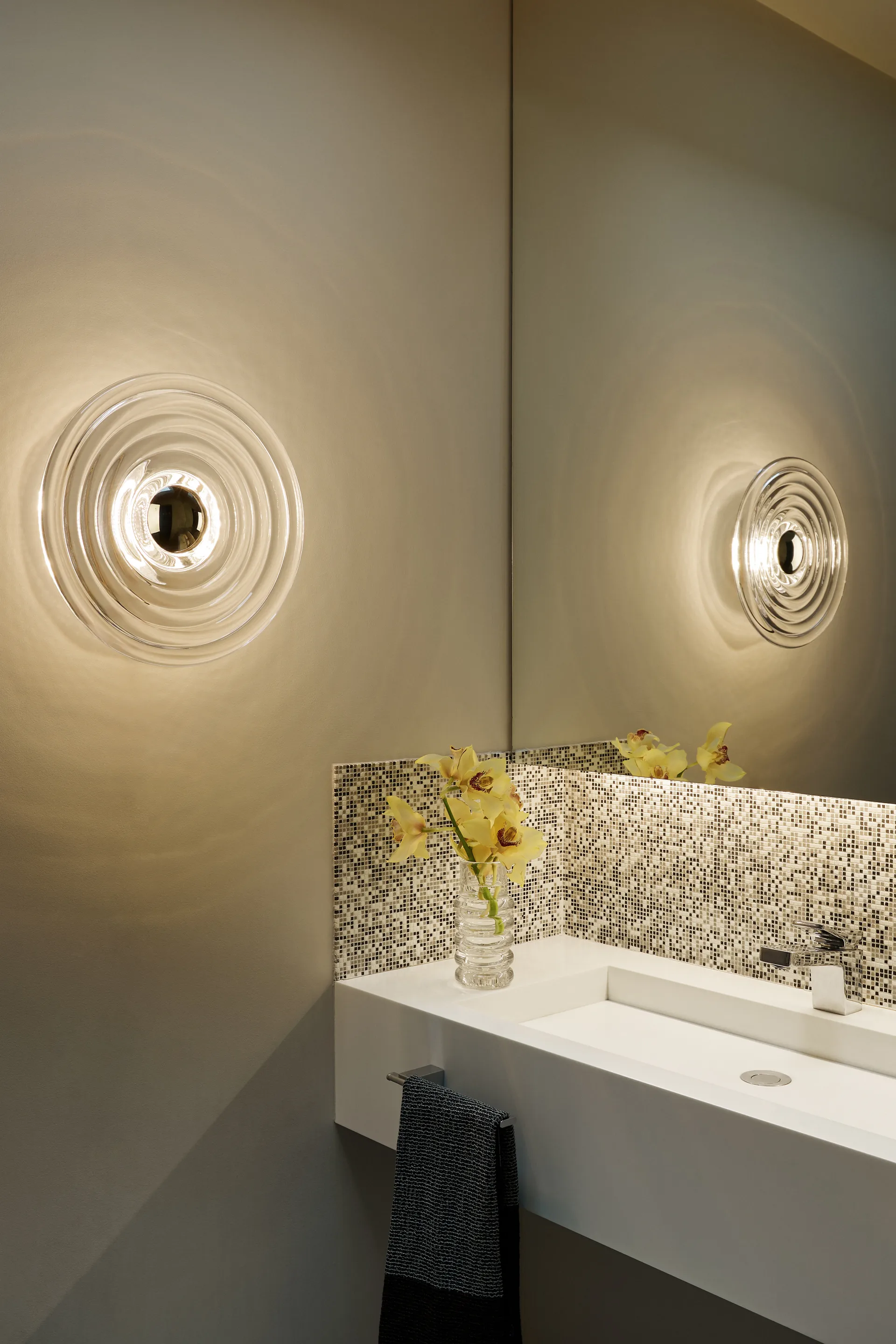 Press Surface candeeiro de parede grande LED 35 cm, Claro Tom Dixon