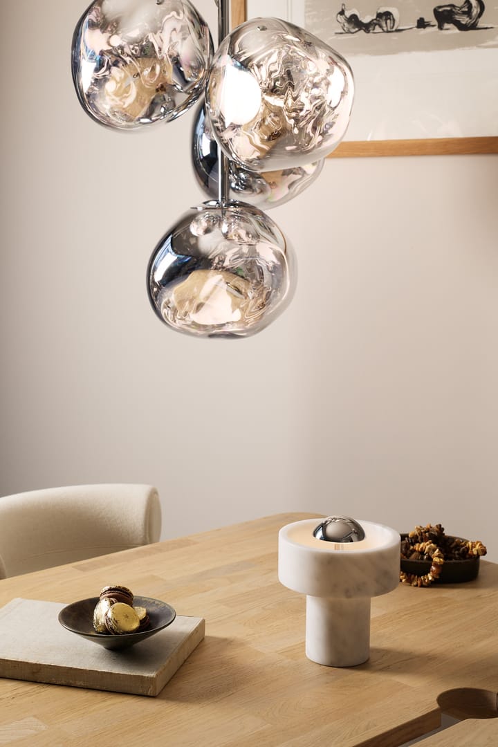 Stone candeeiro de mesa LED portátil 28 cm, Mármore-dourado Tom Dixon