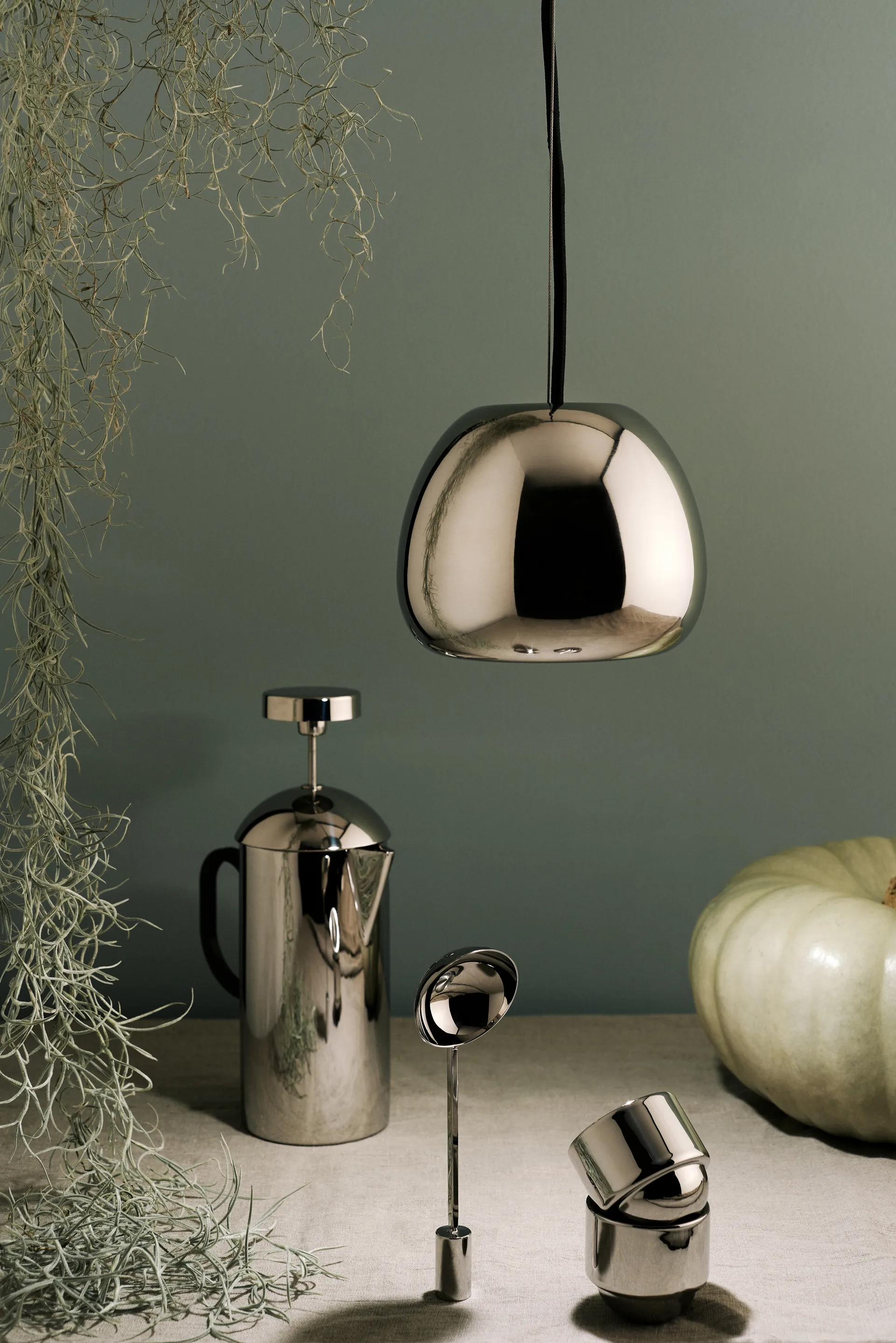 Void candeeiro suspenso mini LED Ø15,5 cm, Aço inoxidável Tom Dixon