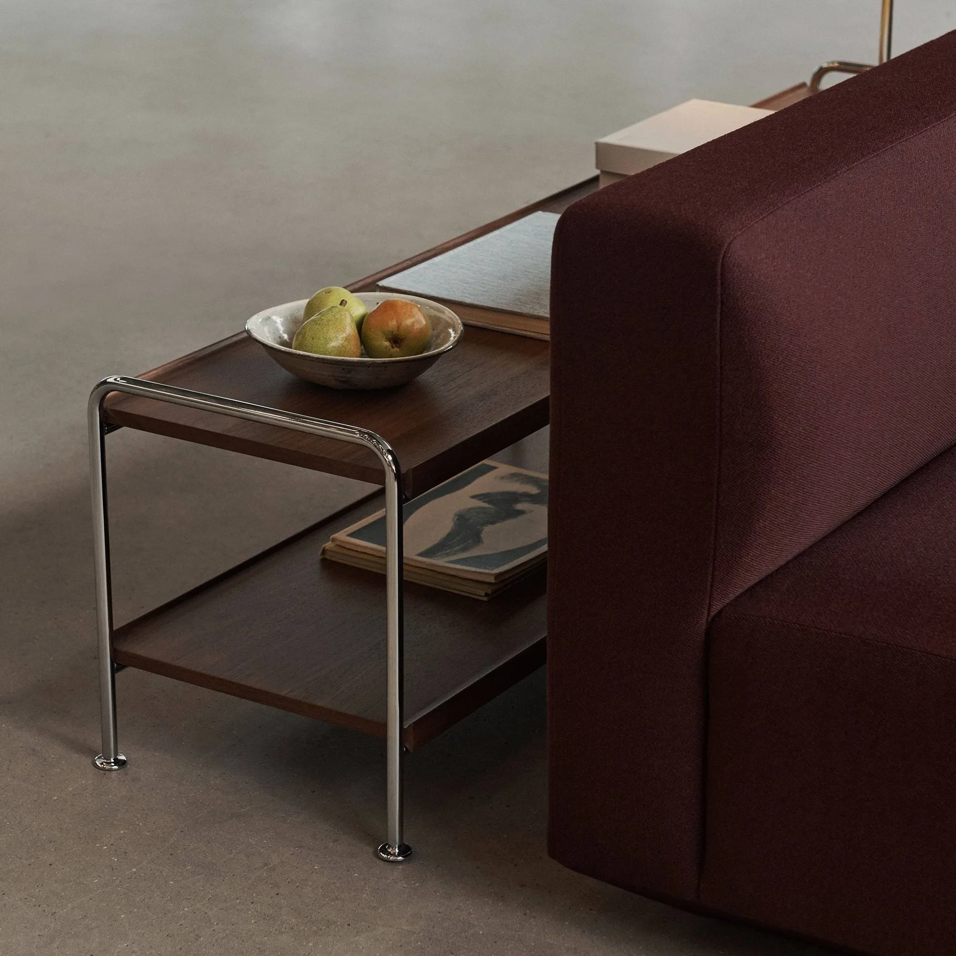 Alima NDS4 prateleira consola, Nogueira lacada-cromado, 162x42x38 cm &Tradition