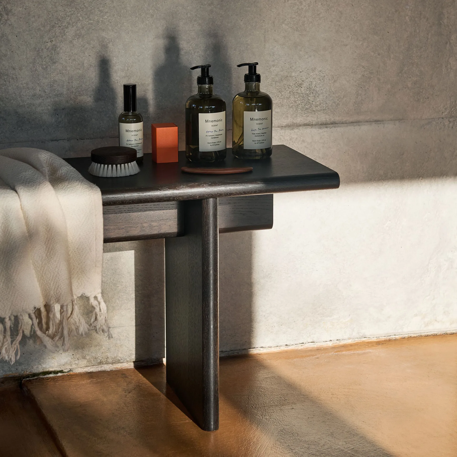 Banco Ita OS6 230 cm, Dark stained oak &Tradition