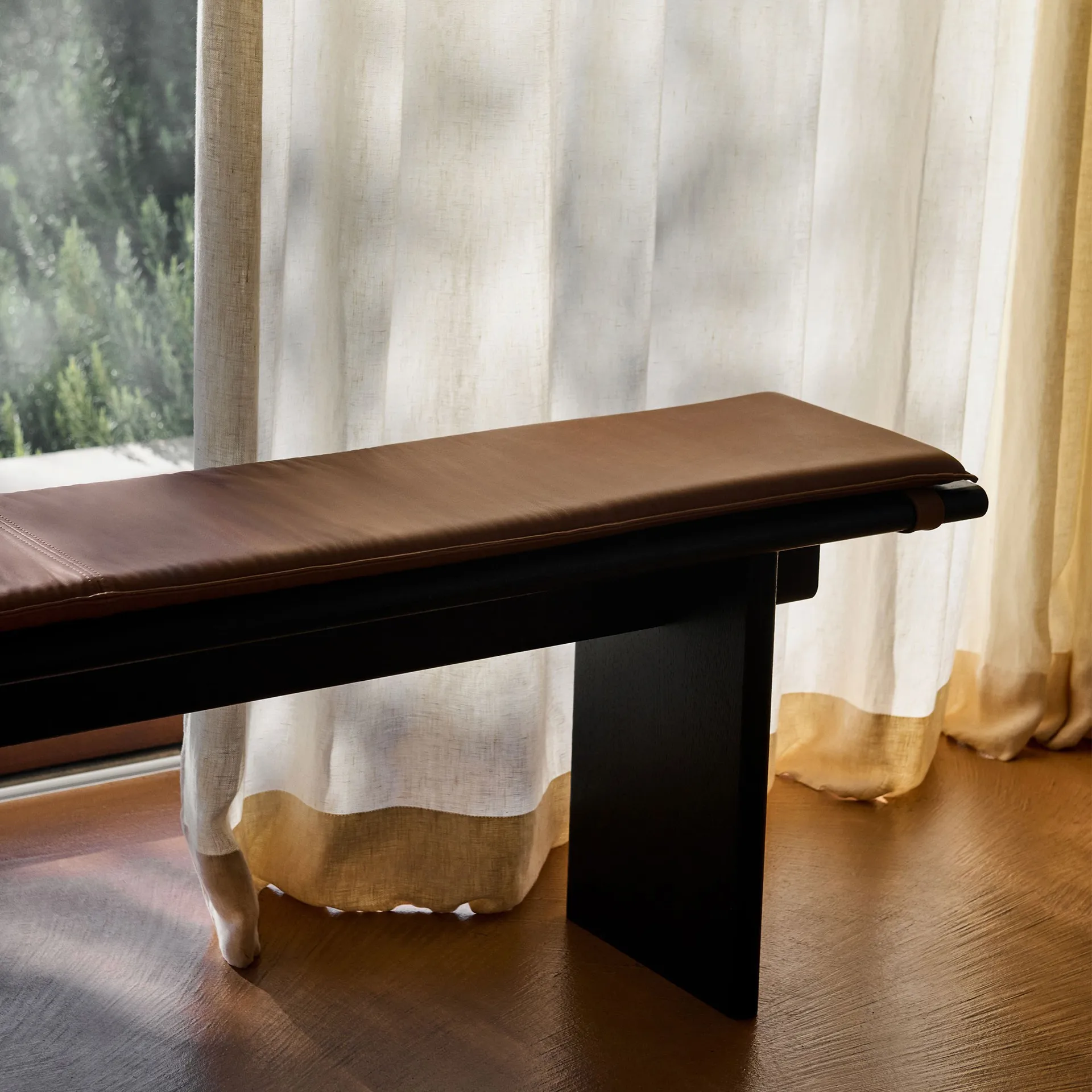 Banco Ita OS6 230 cm, Dark stained oak &Tradition